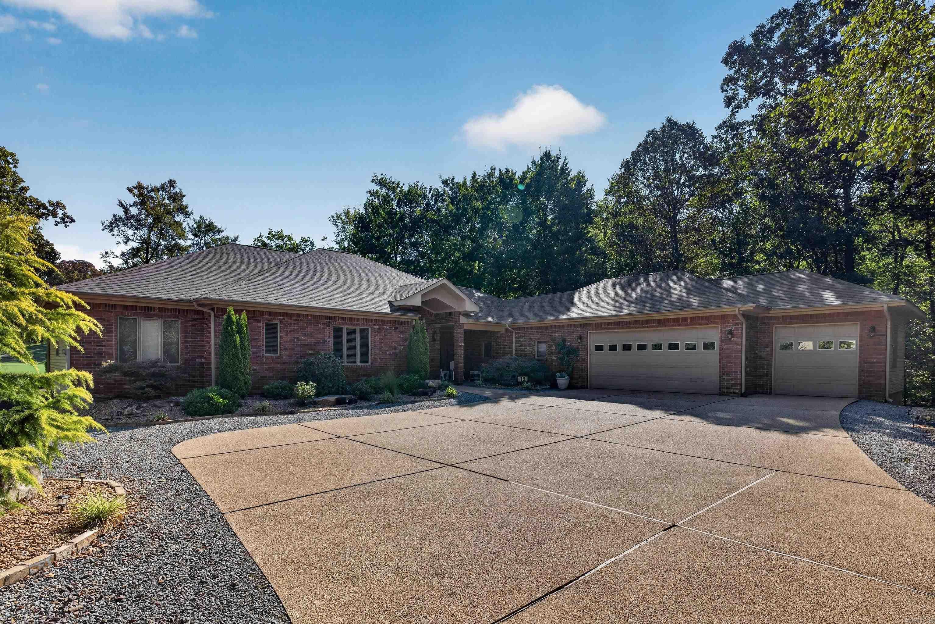 19 Conquista Lane Hot Springs Village, AR 71909
