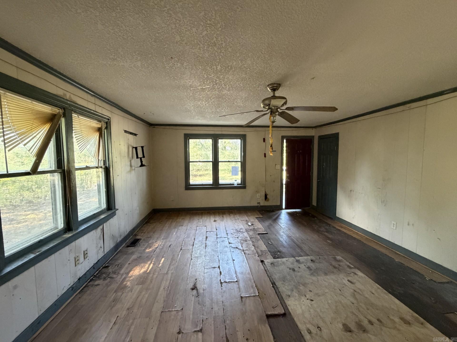 903 Owen Street — photo 3
