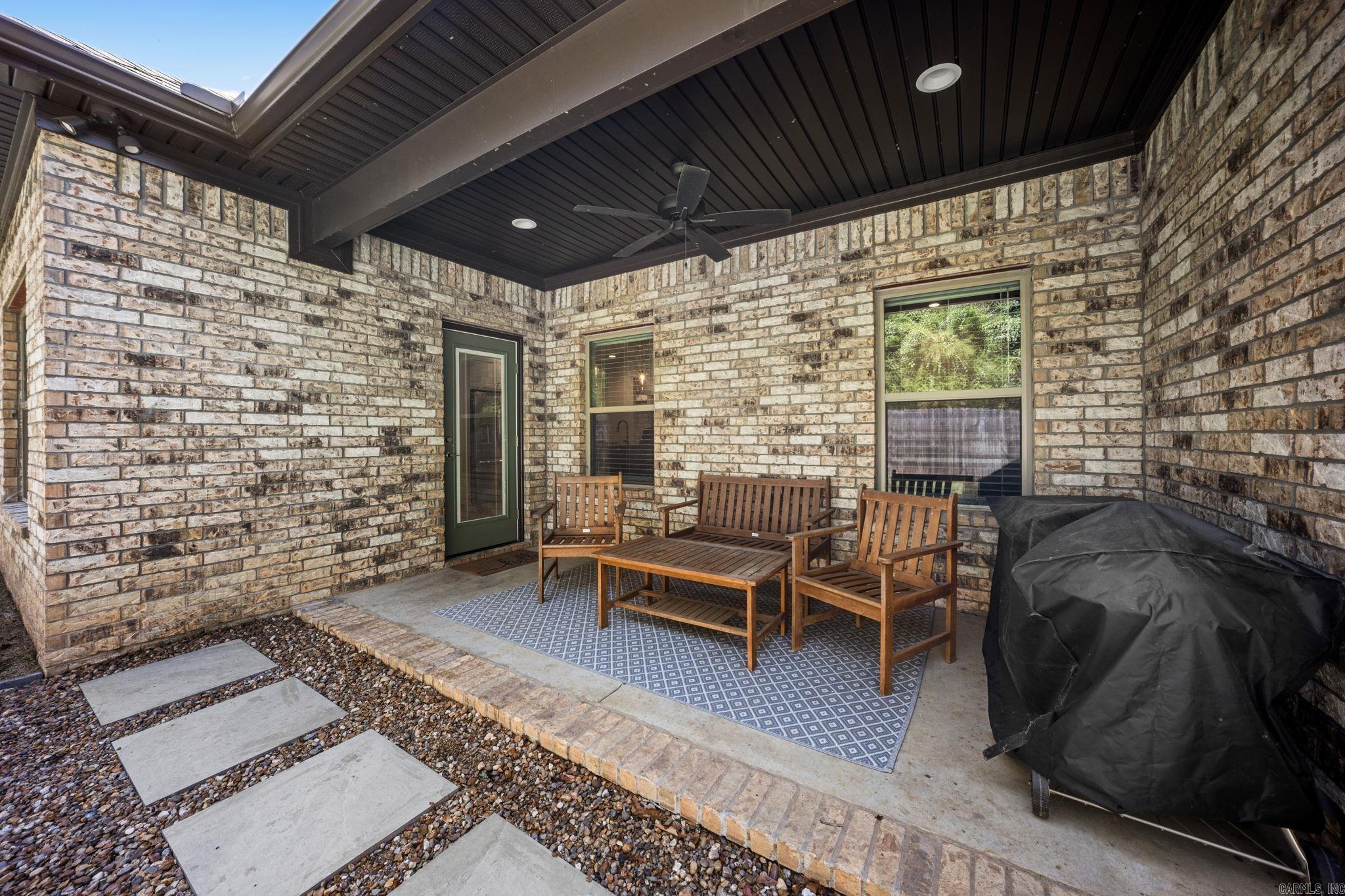 65 Lewis  Greenbrier, AR