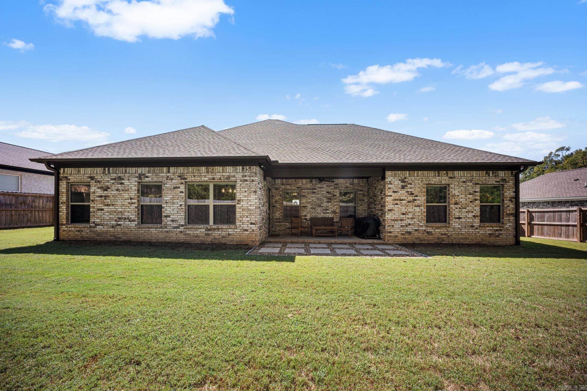 65 Lewis  Greenbrier, AR