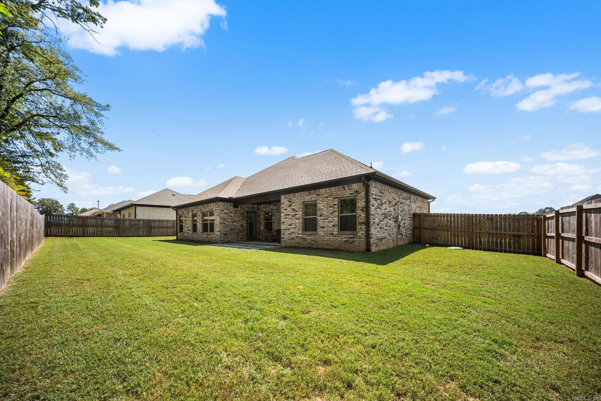 65 Lewis  Greenbrier, AR