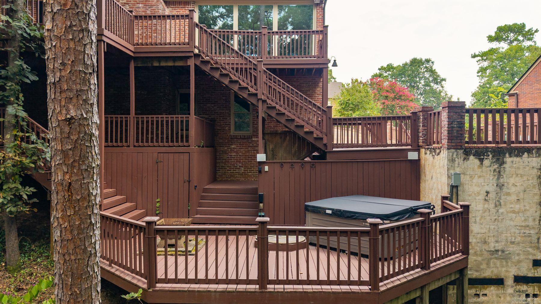 5 Ridgeview Court Little Rock, AR 72227