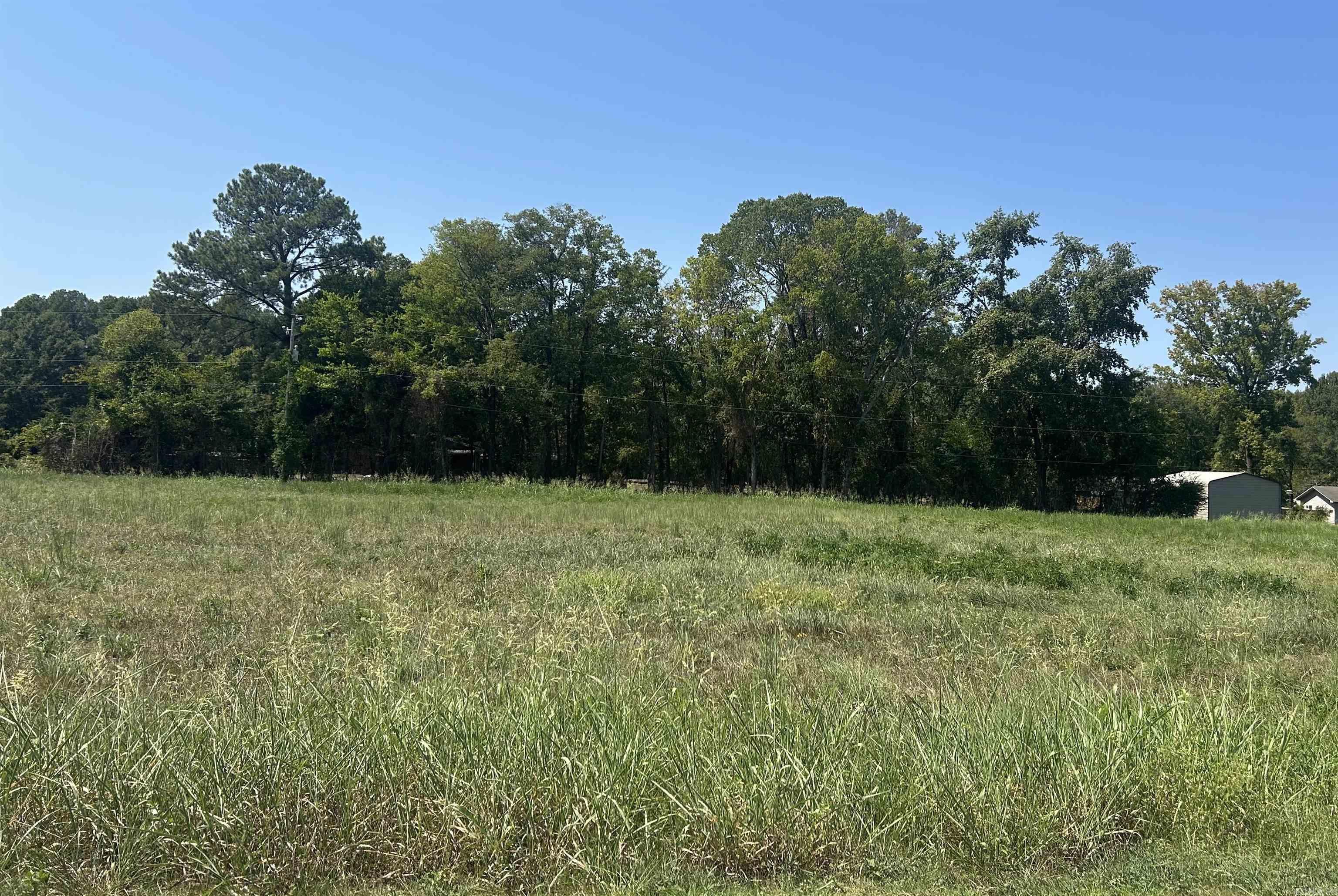 Loumar Road — exterior