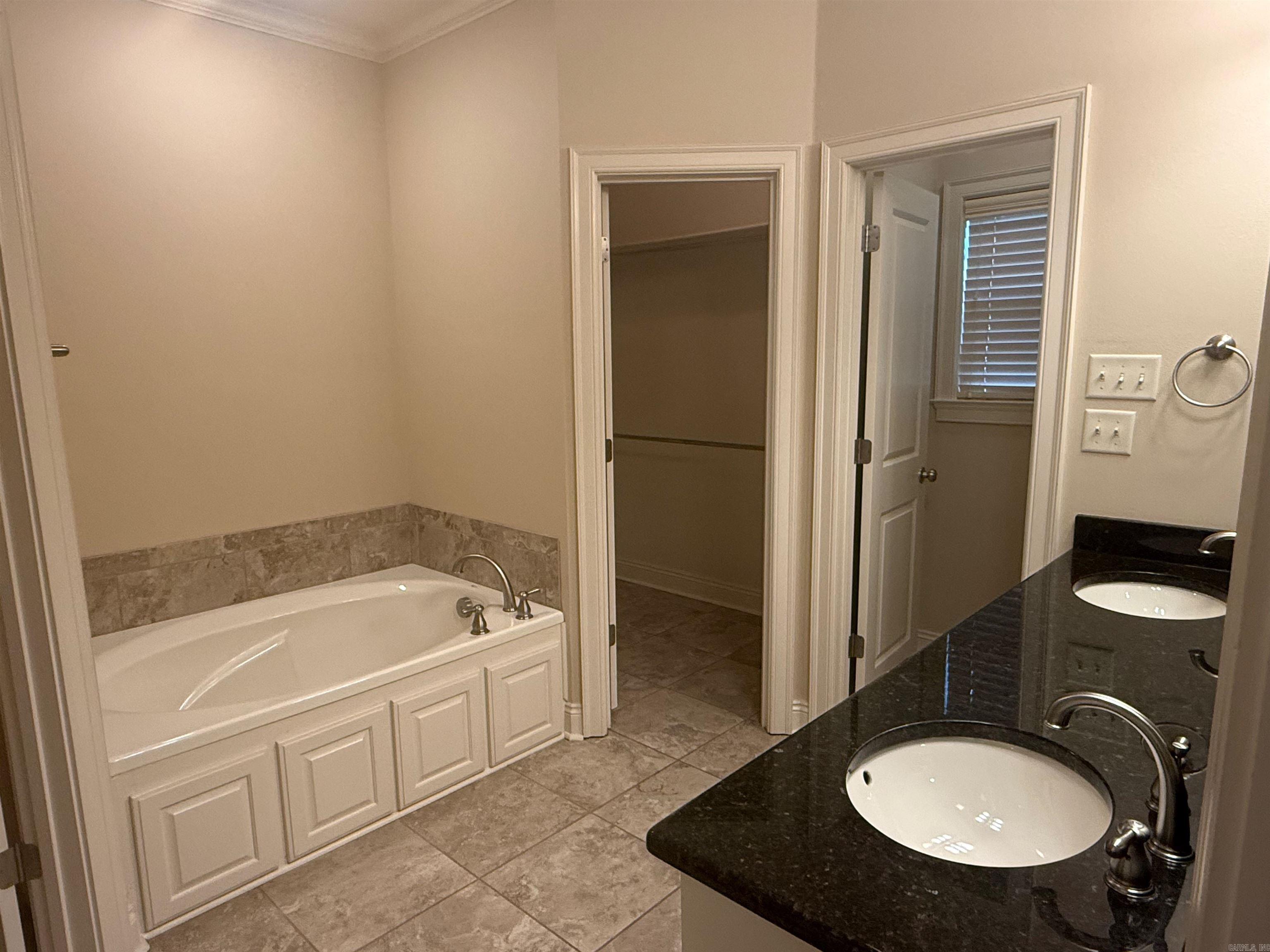 2505 EIGHTEEN  Conway, AR