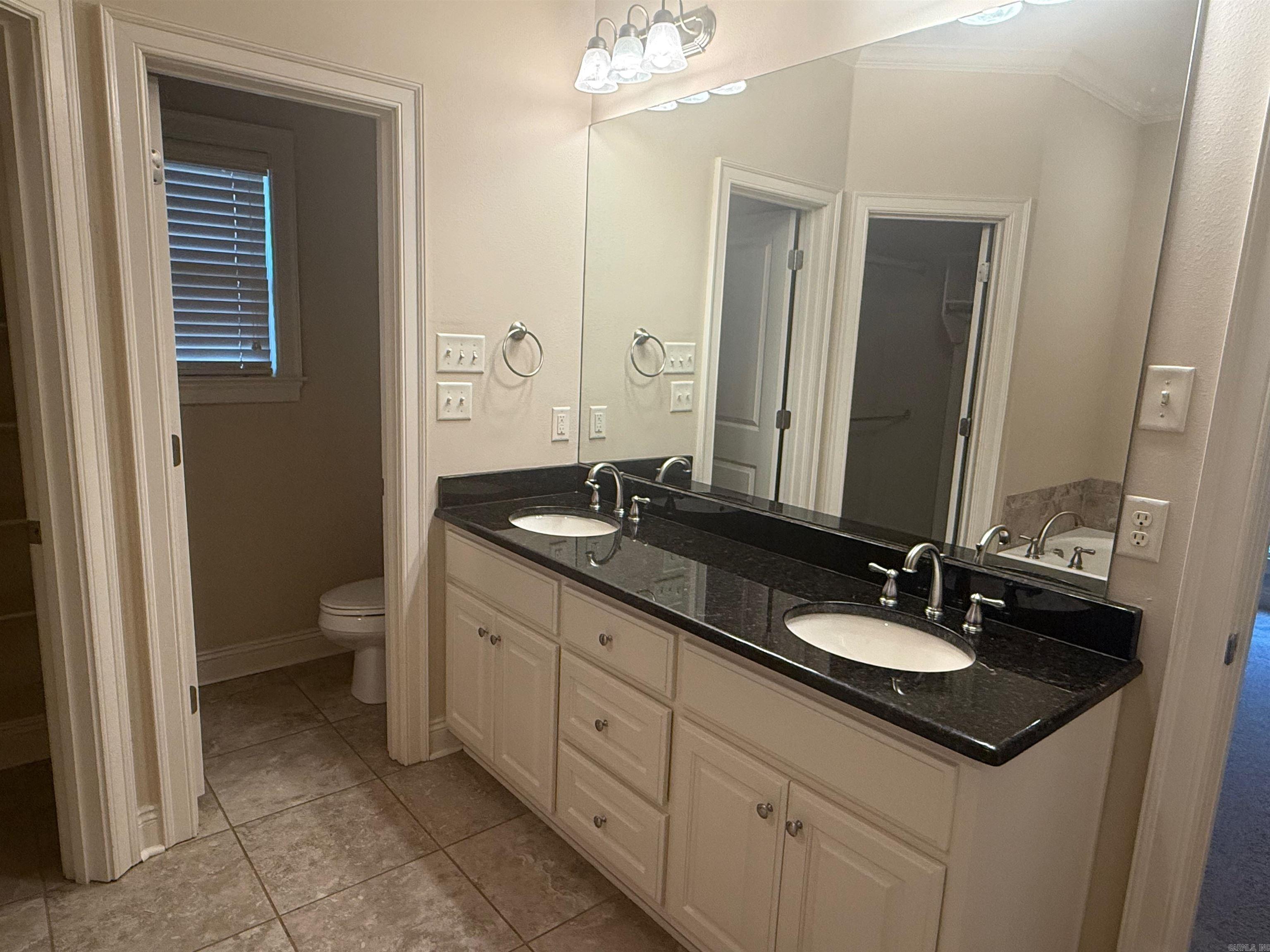 2505 EIGHTEEN  Conway, AR