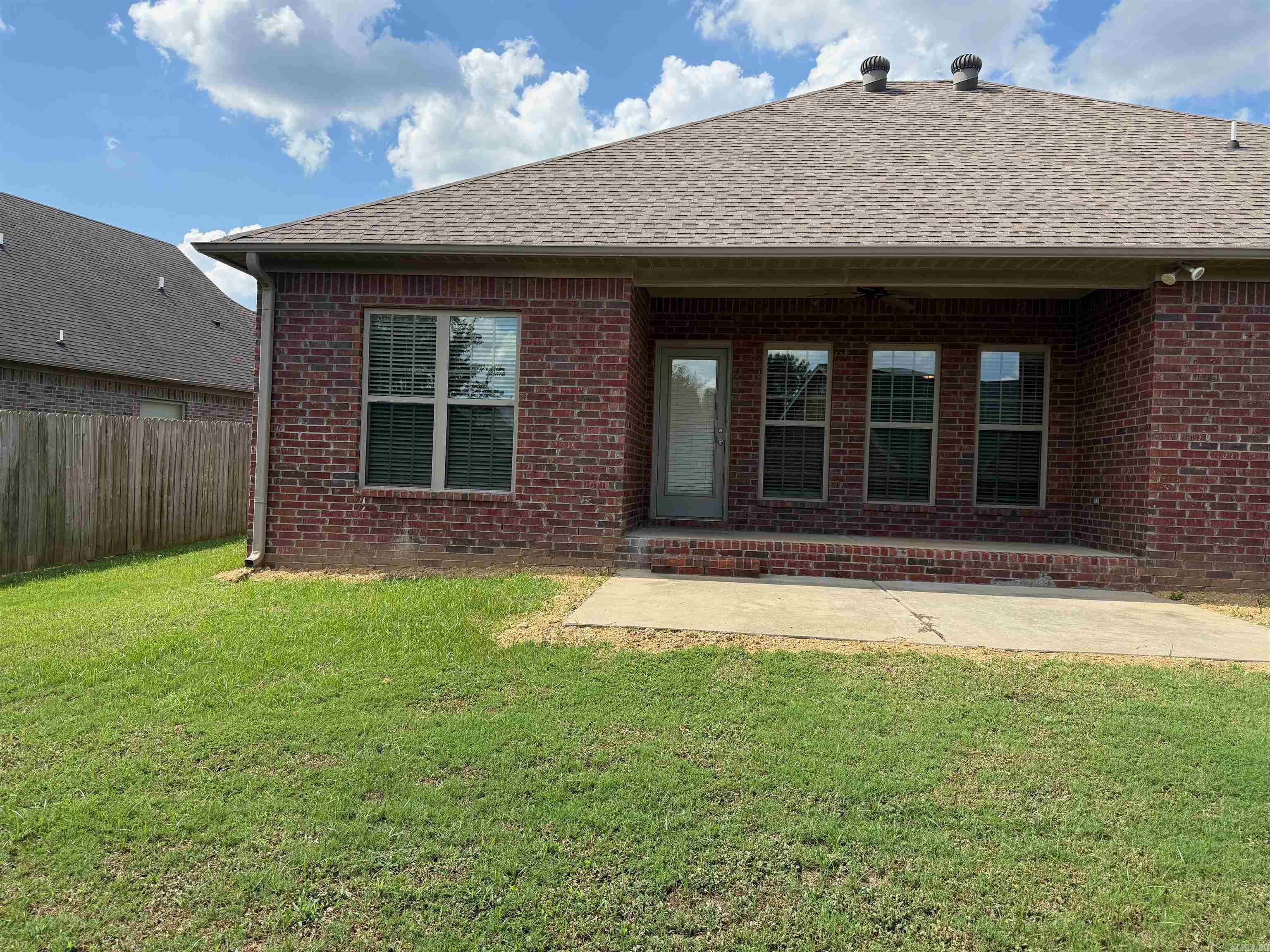2505 EIGHTEEN  Conway, AR