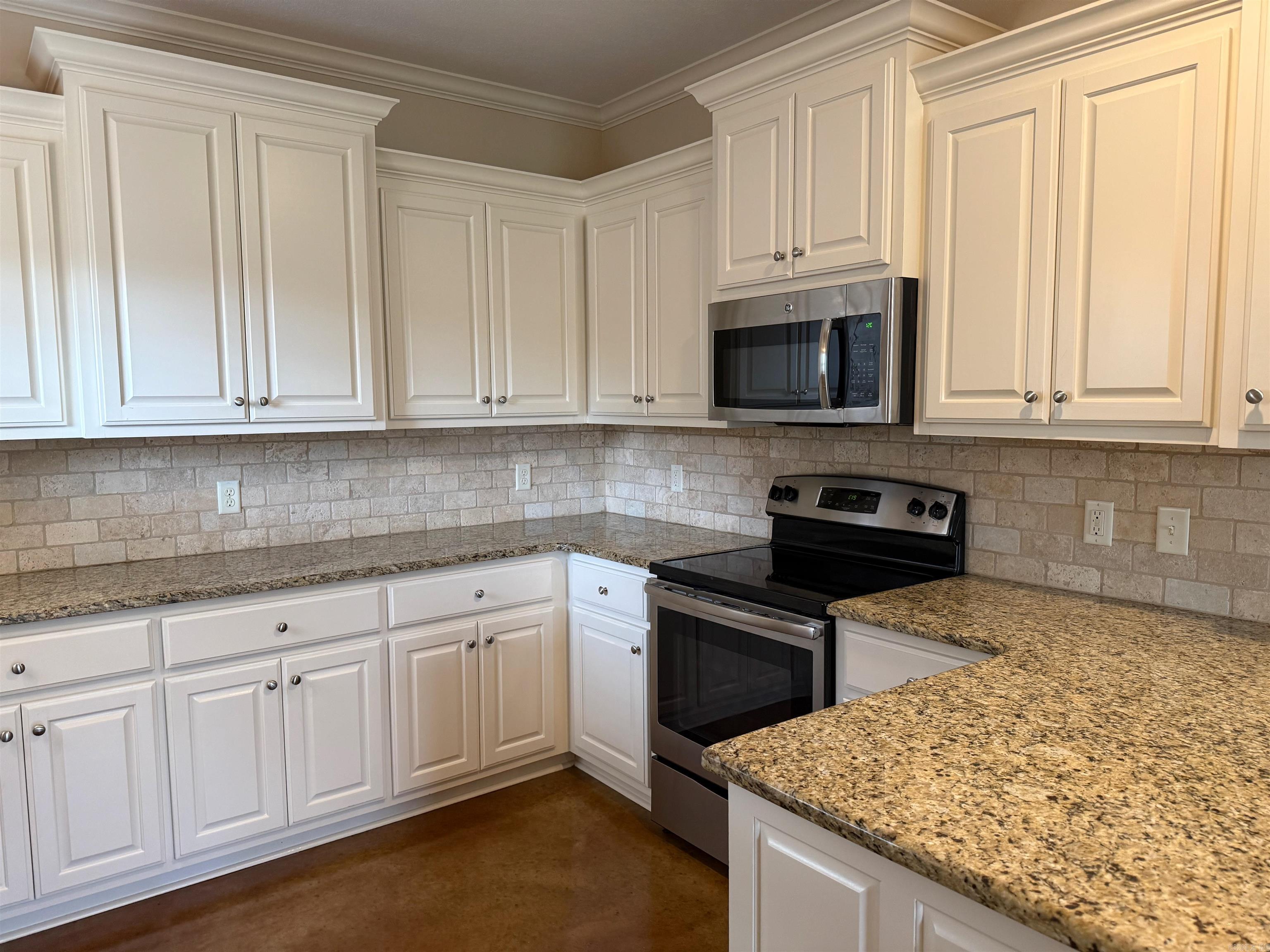 2505 EIGHTEEN  Conway, AR
