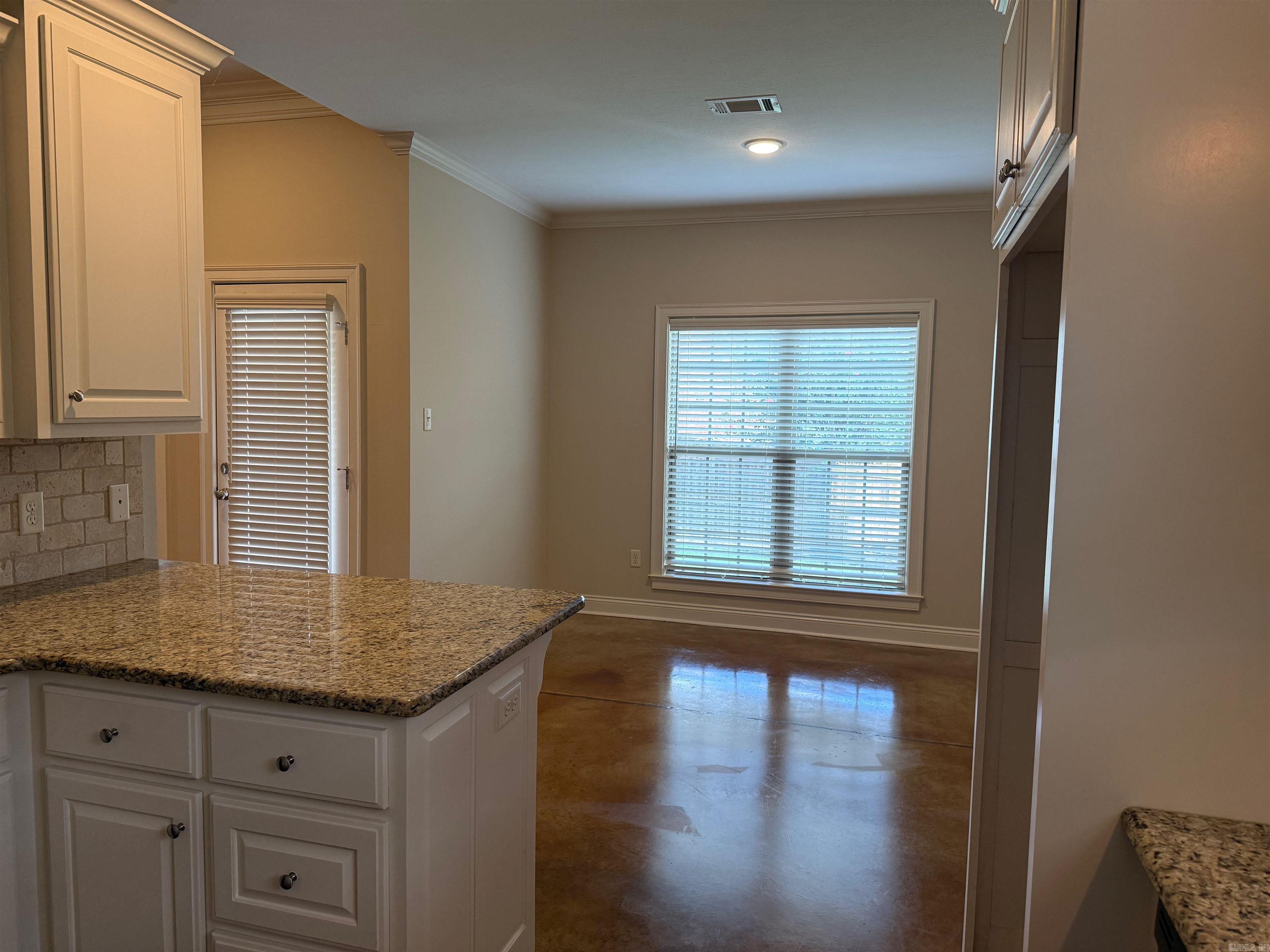 2505 EIGHTEEN  Conway, AR