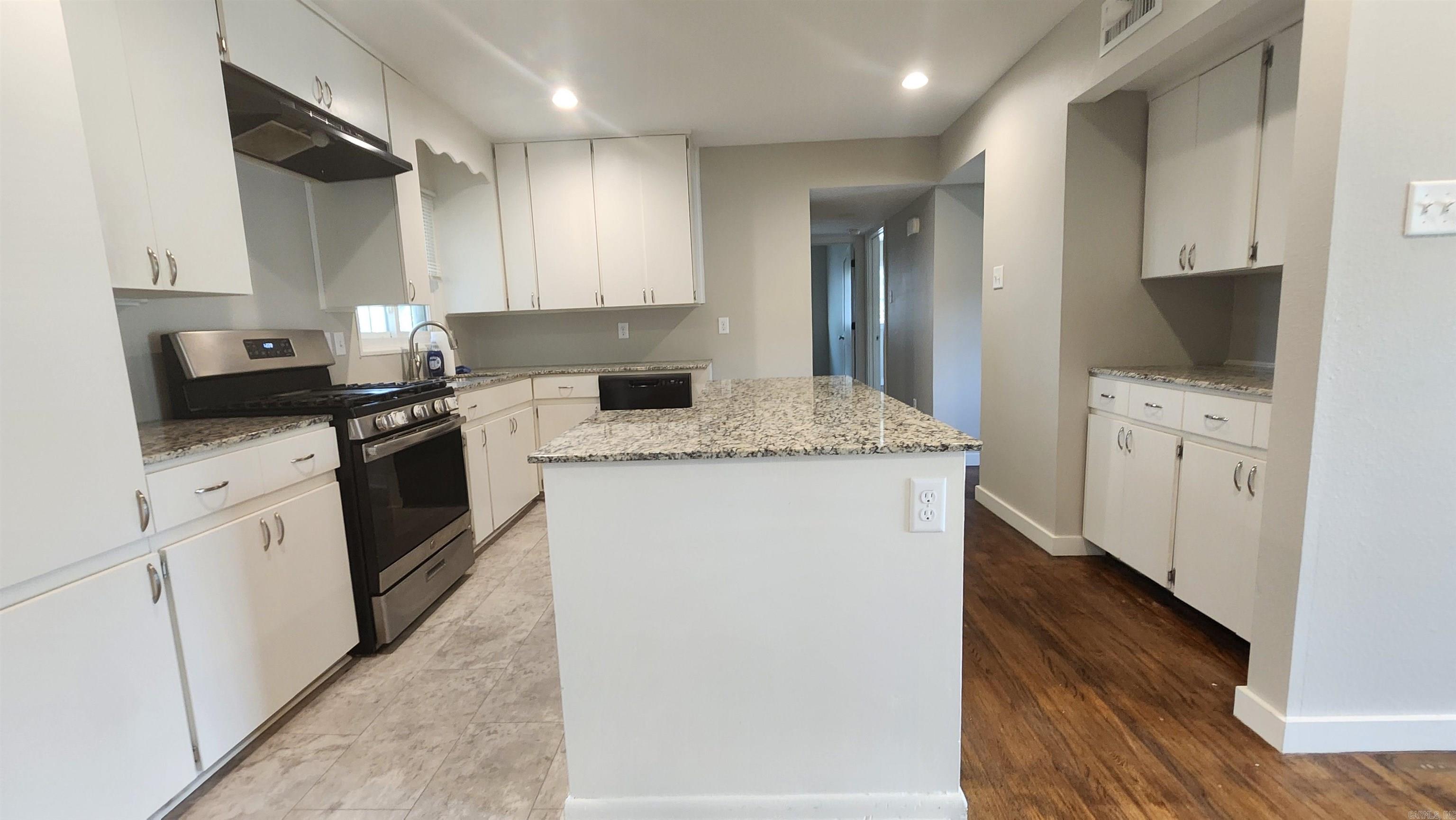 22 Southmont  Little Rock, AR