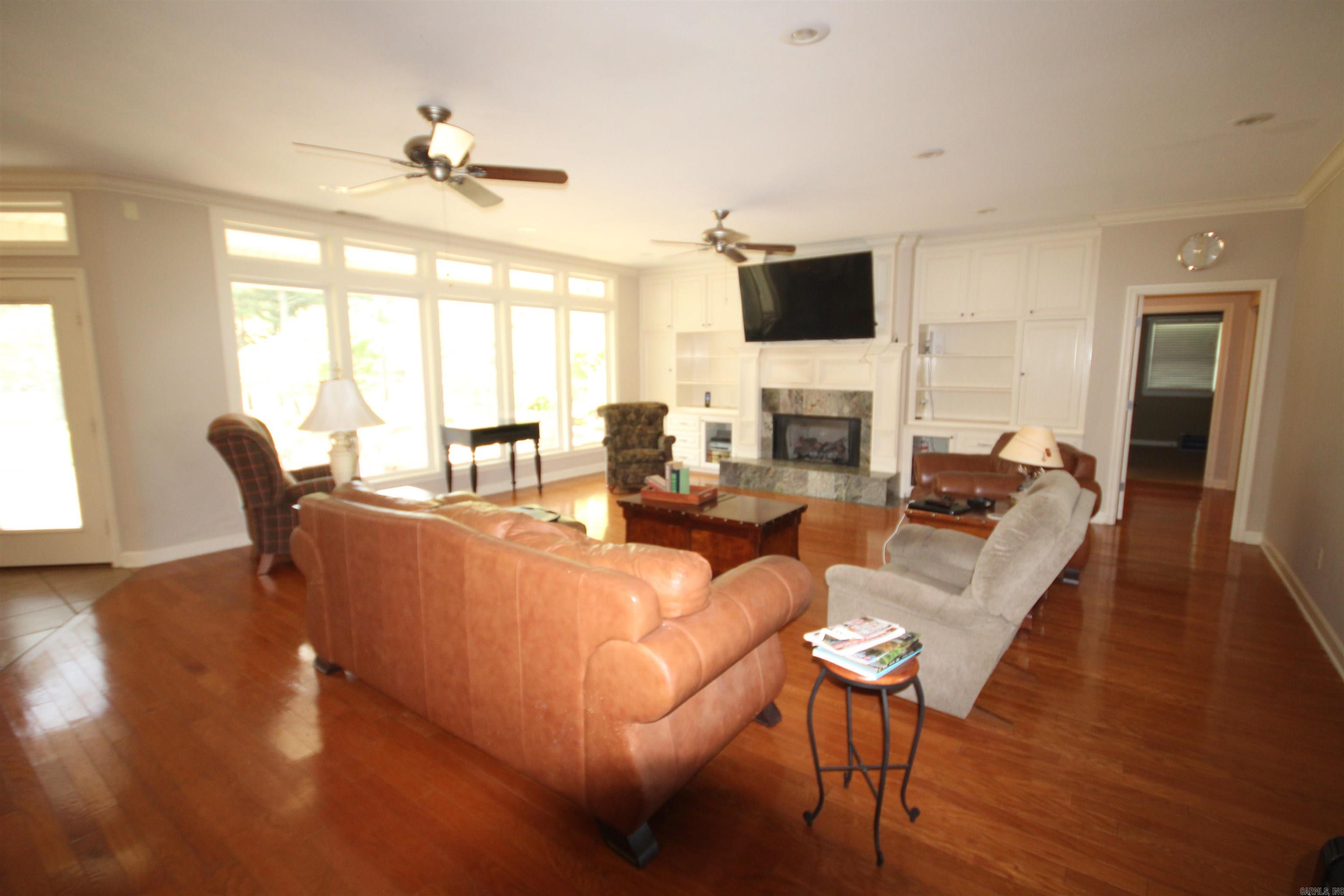 899 Deerwood Ln. Nashville, AR 71852