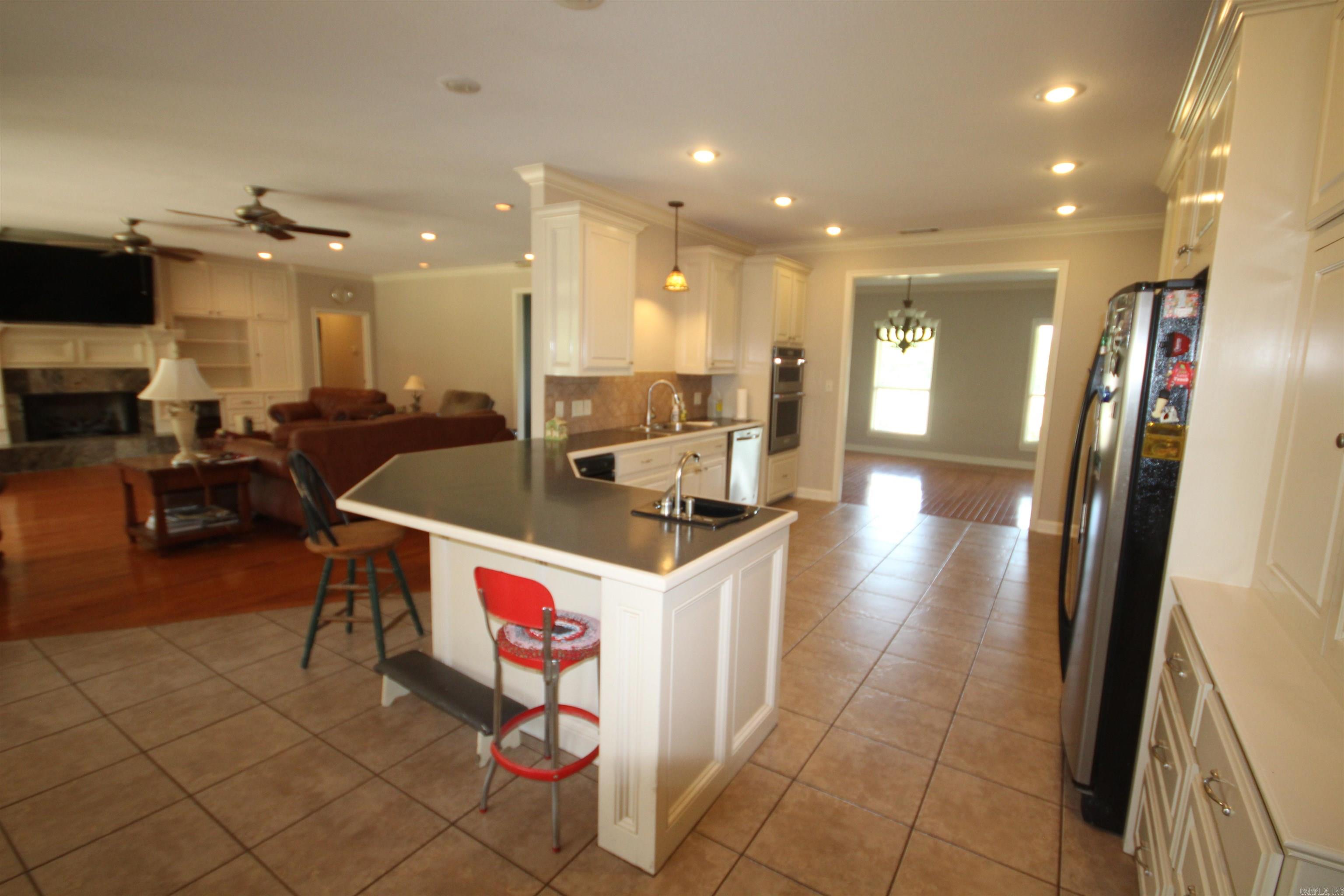 899 Deerwood Ln. Nashville, AR 71852
