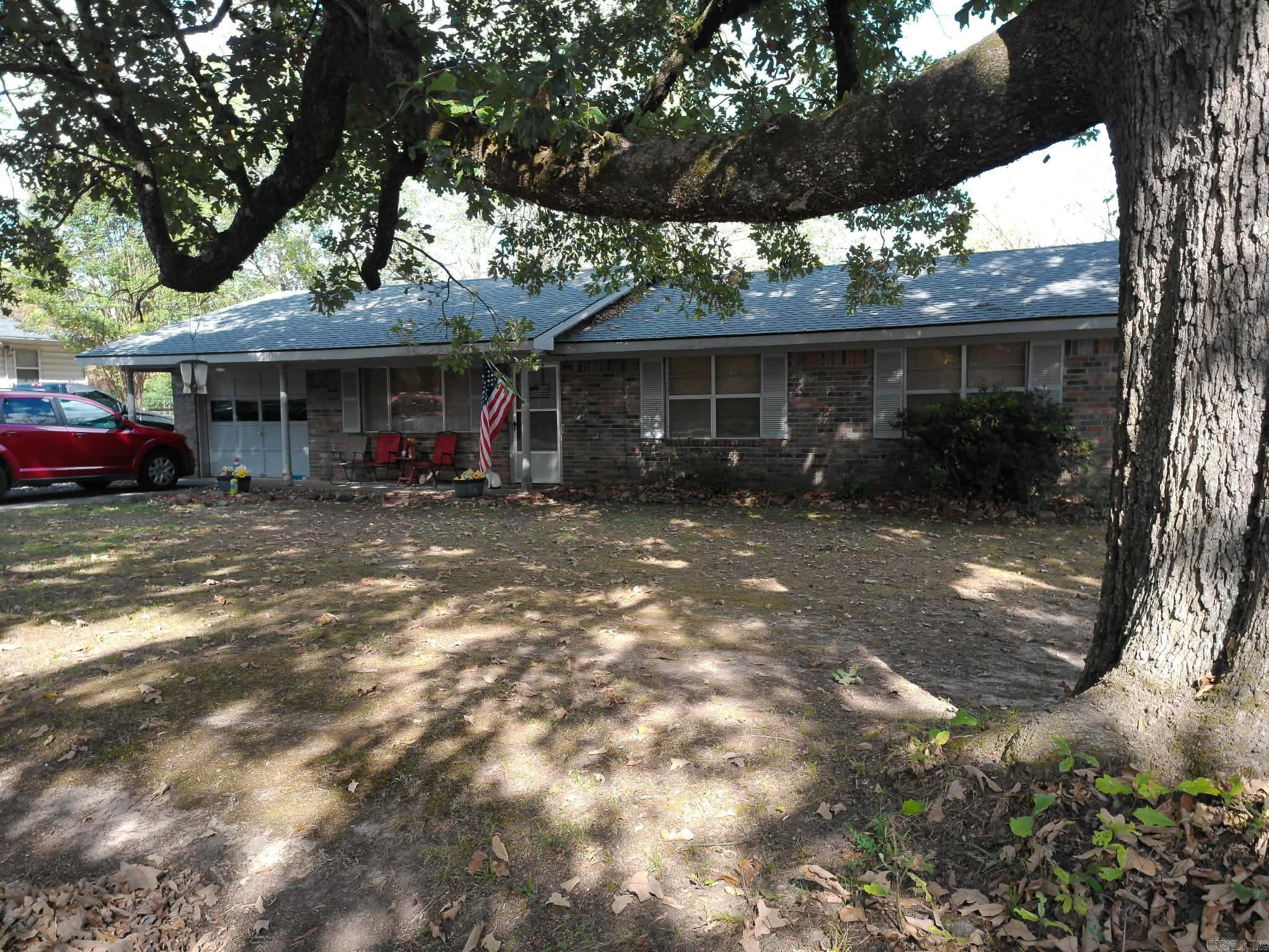 211 N Polk St.  Mena, AR
