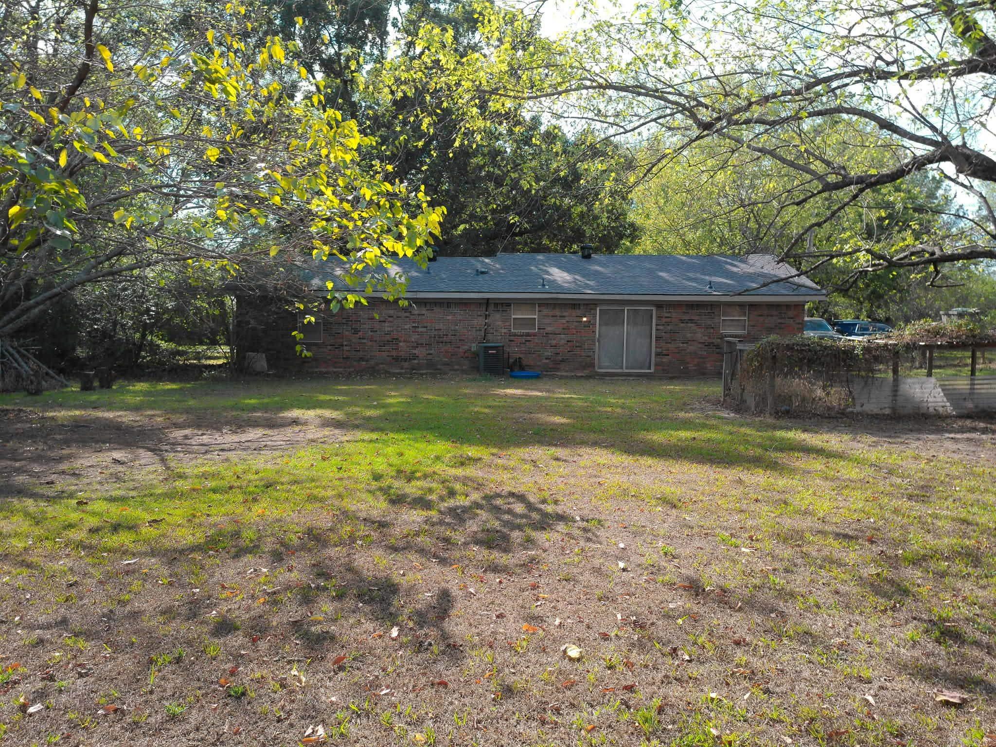 211 N Polk St.  Mena, AR