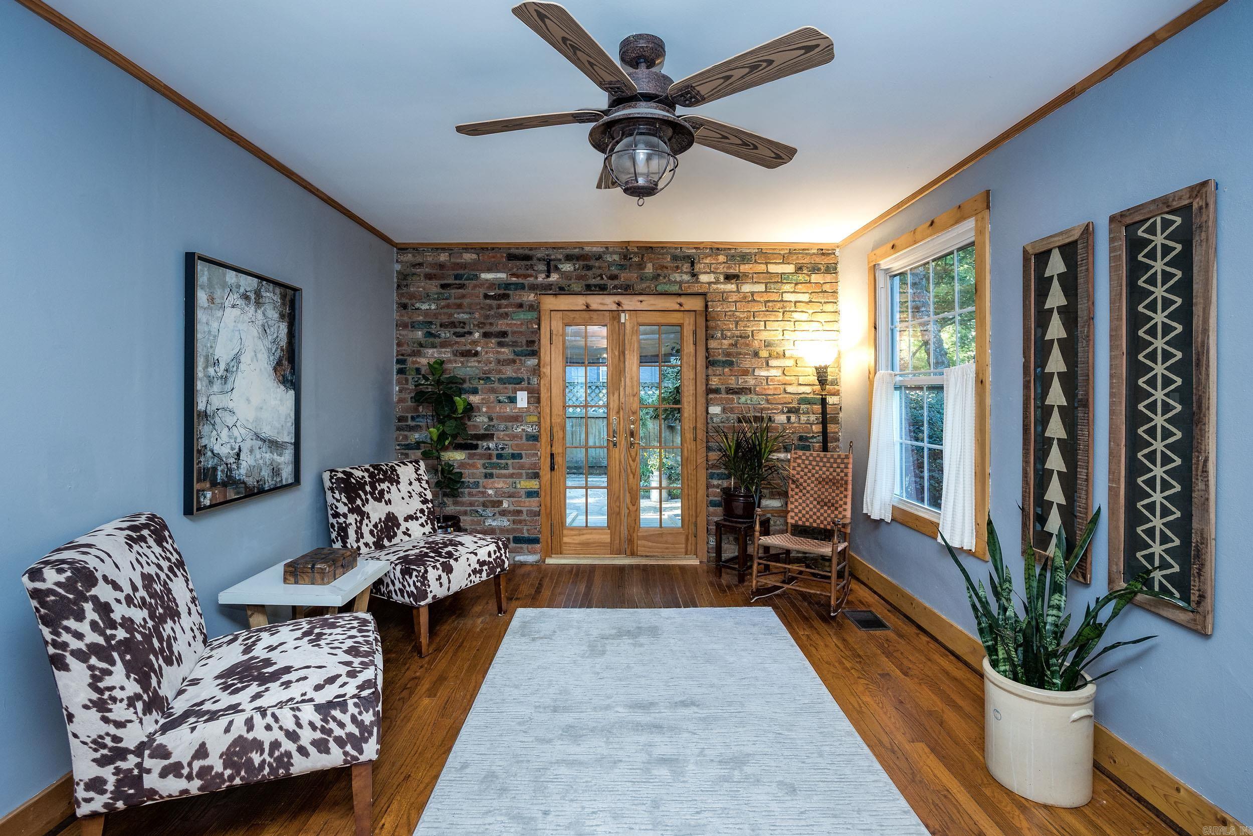 1020 N Taylor Street — photo 4