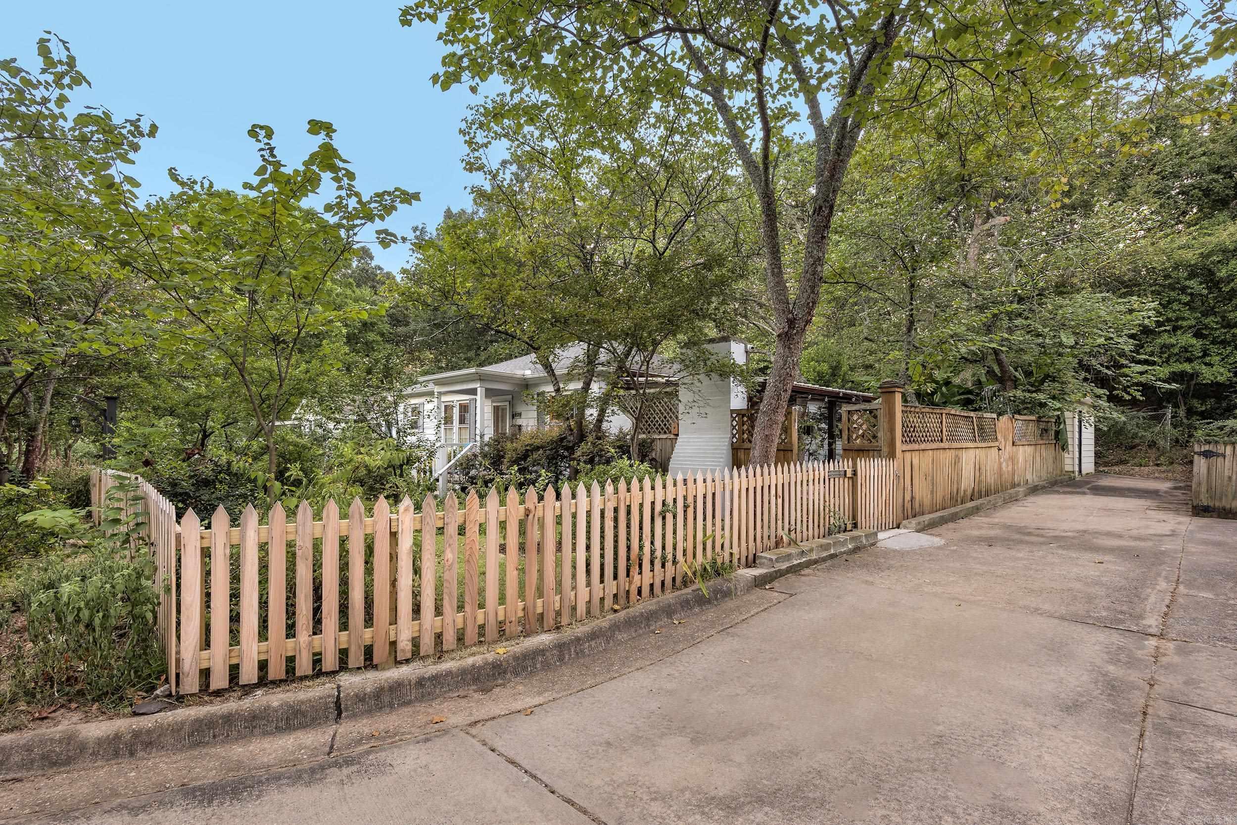 1020 N Taylor  Little Rock, AR