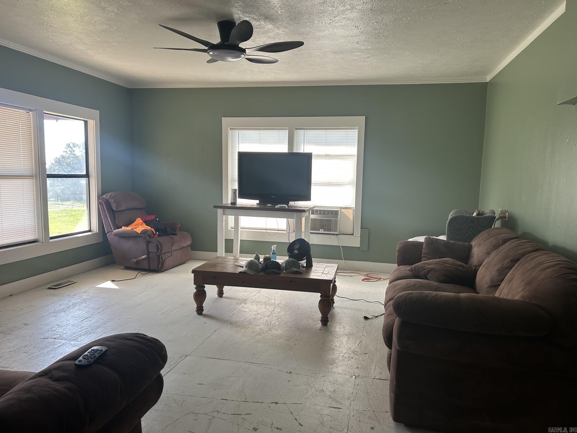 1907 N 65  Clinton, AR