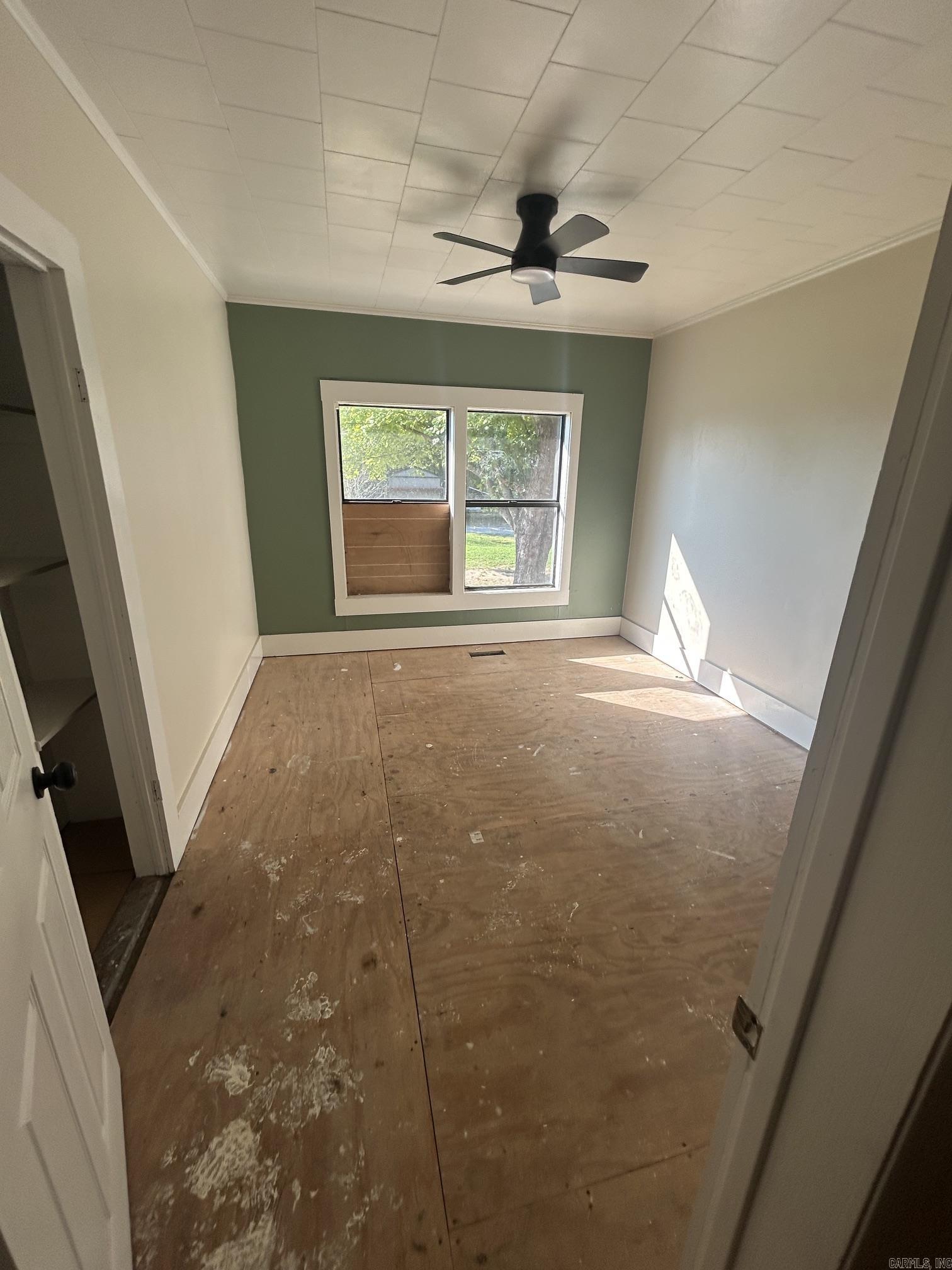1907 N 65  Clinton, AR