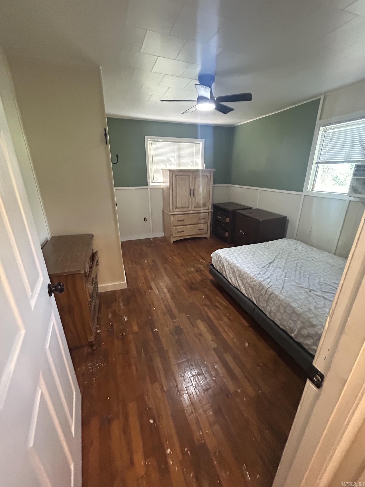 1907 N 65  Clinton, AR