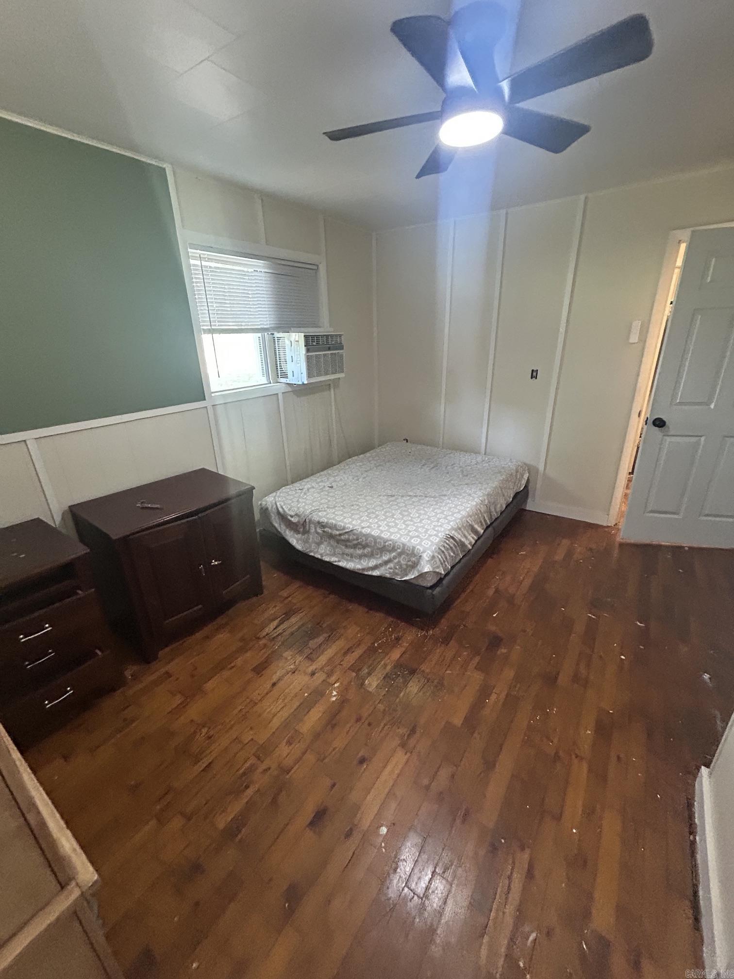 1907 N 65  Clinton, AR