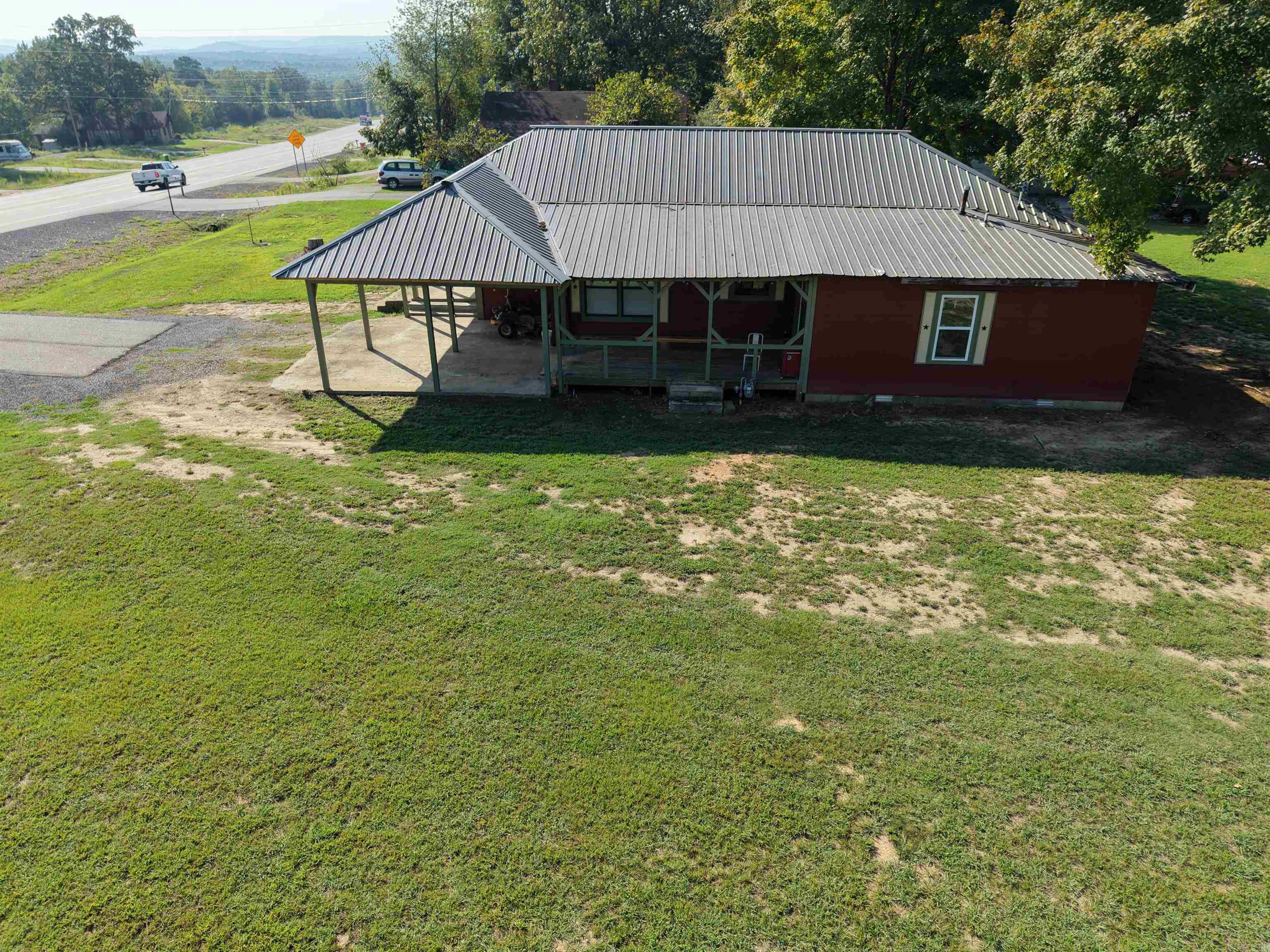 1907 N 65  Clinton, AR