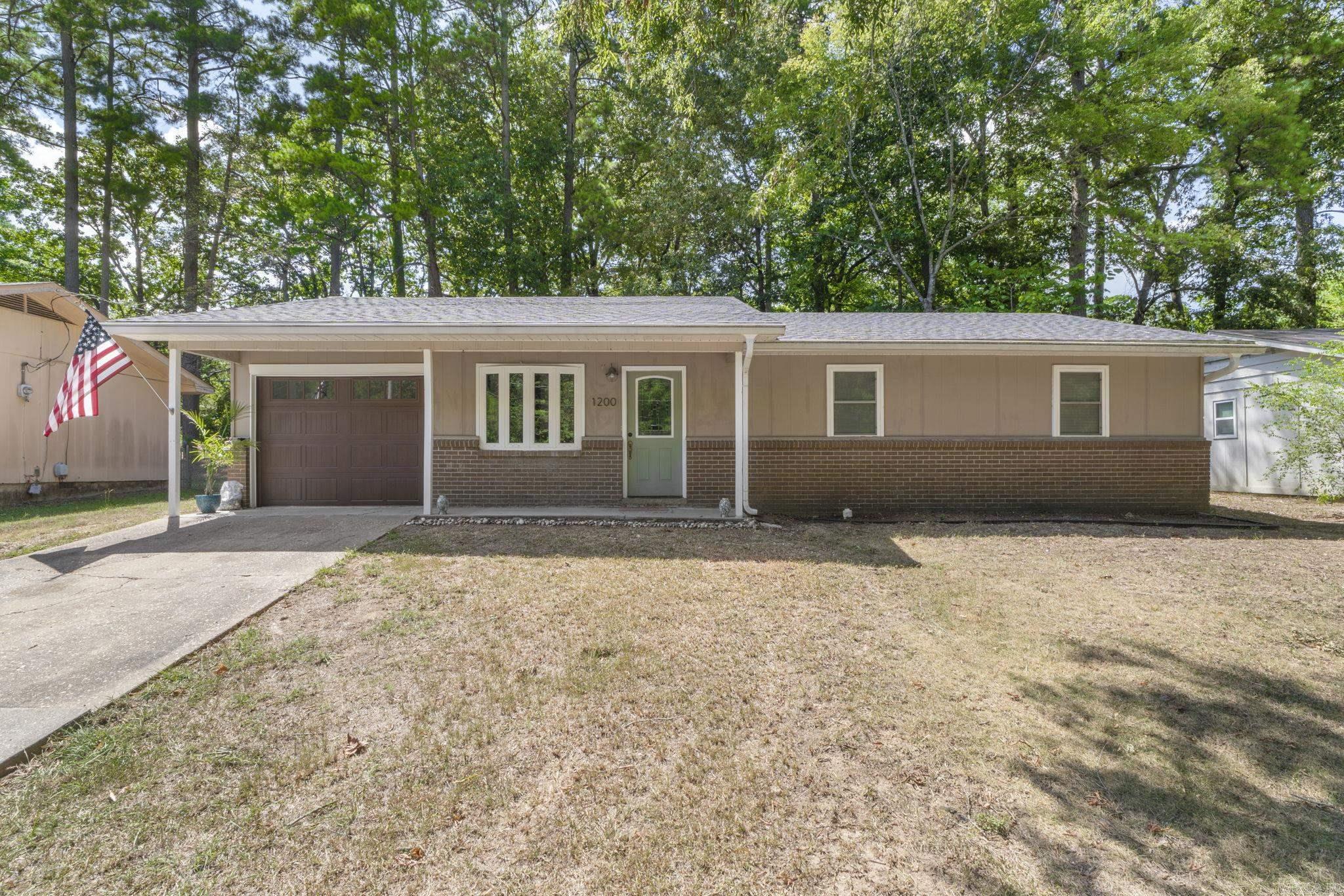 1200 Chris Drive — exterior