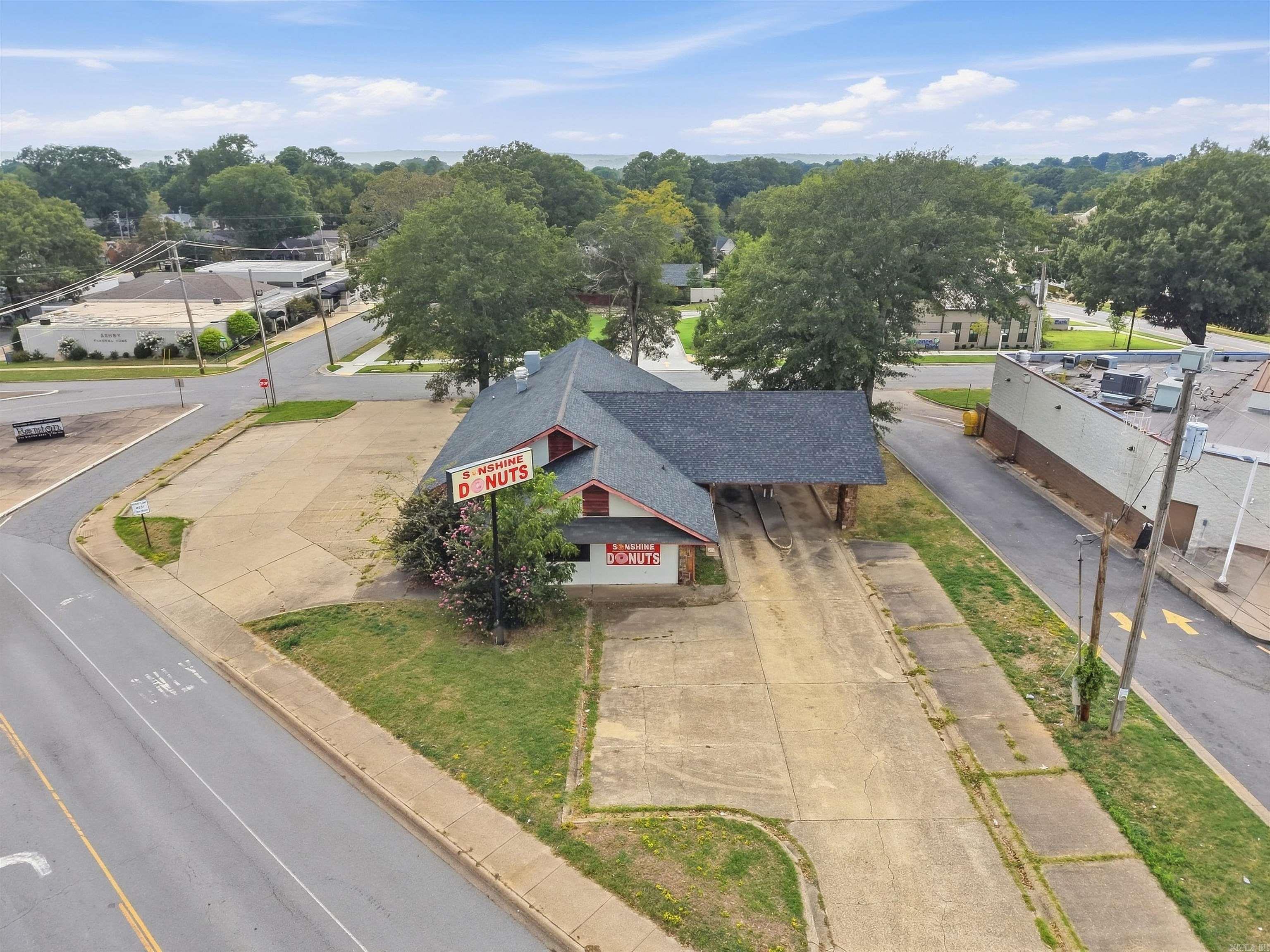 609 N Main — photo 4