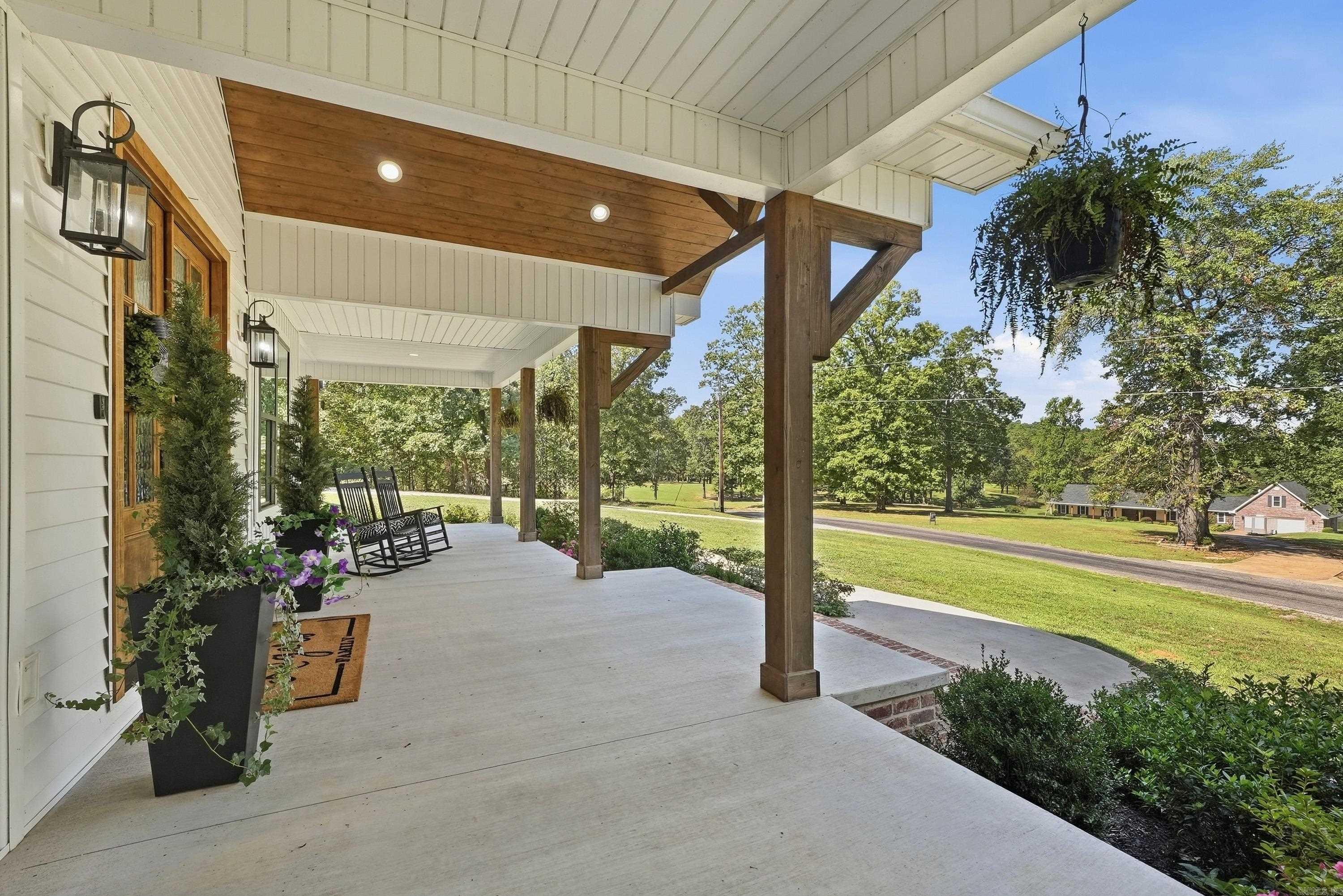 284 Northlake Cove Hot Springs, AR 71901