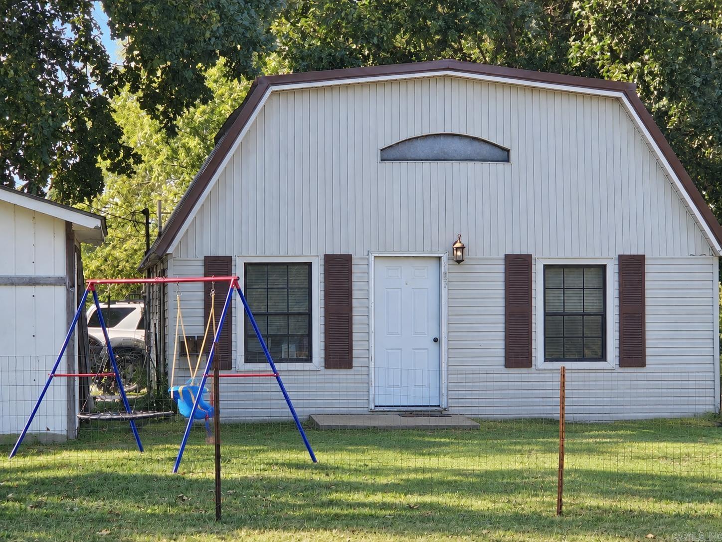 157 E Warren  Piggott, AR