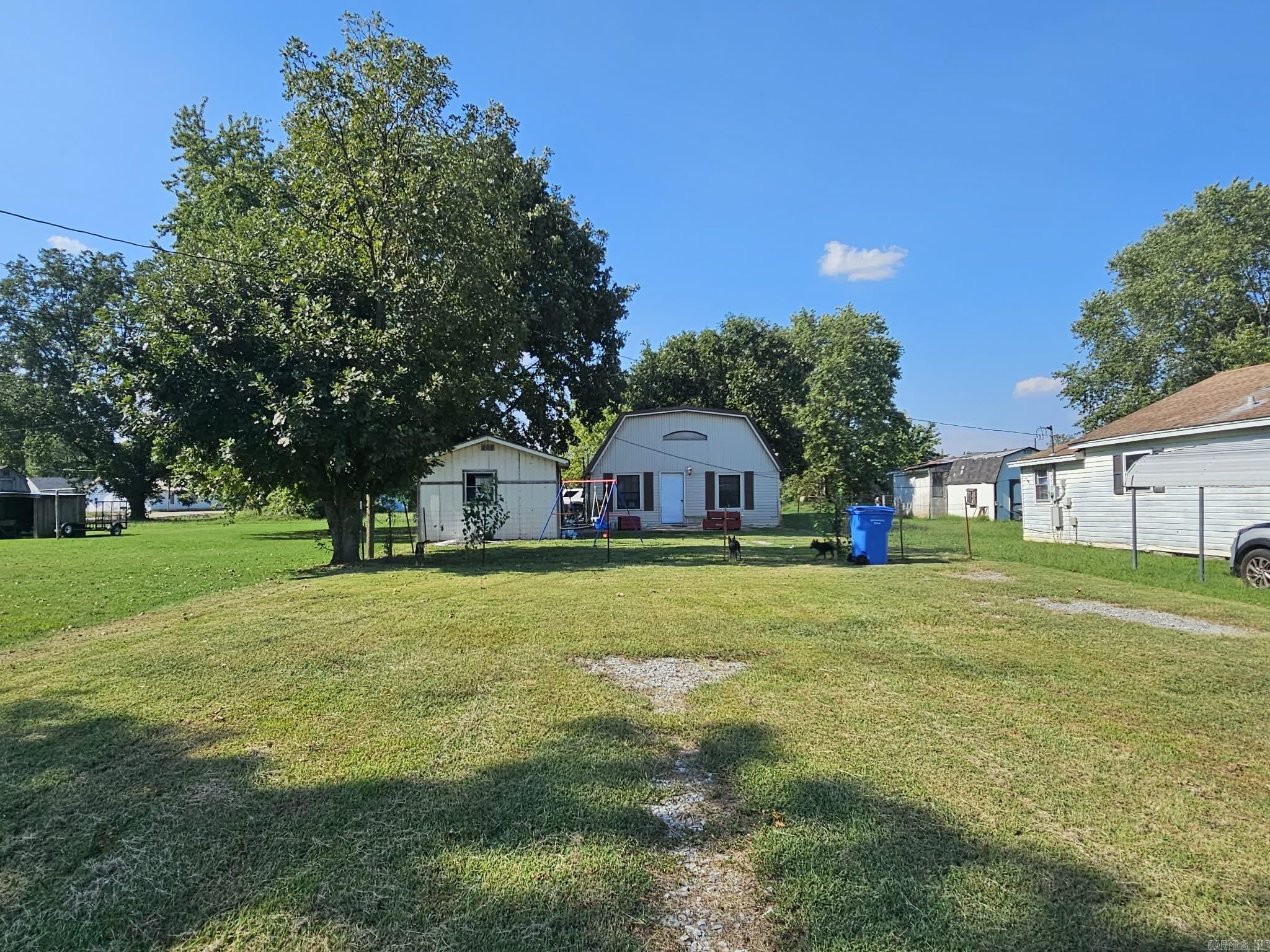 157 E Warren  Piggott, AR
