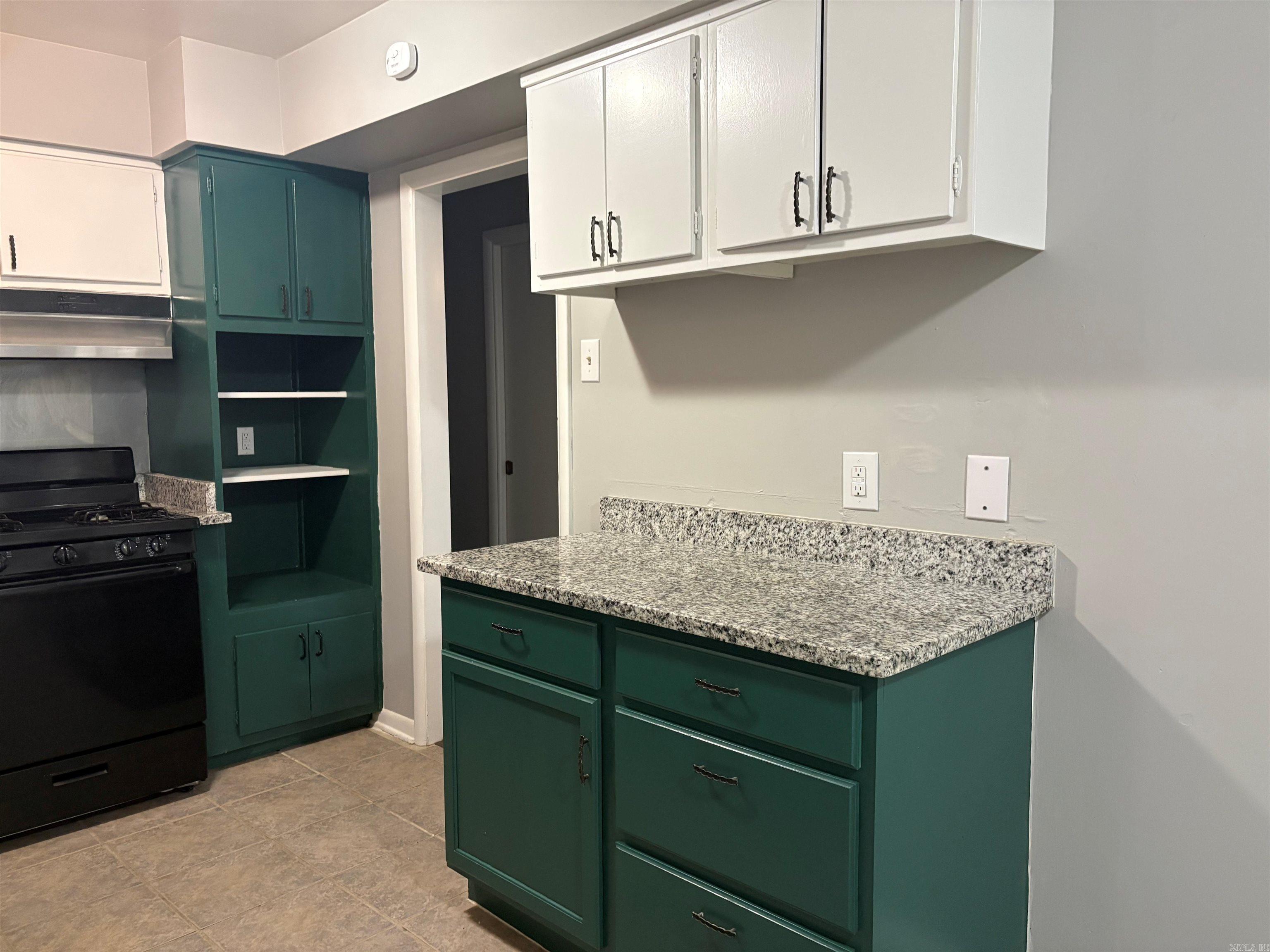 427 Sierra Madre Drive — photo 4