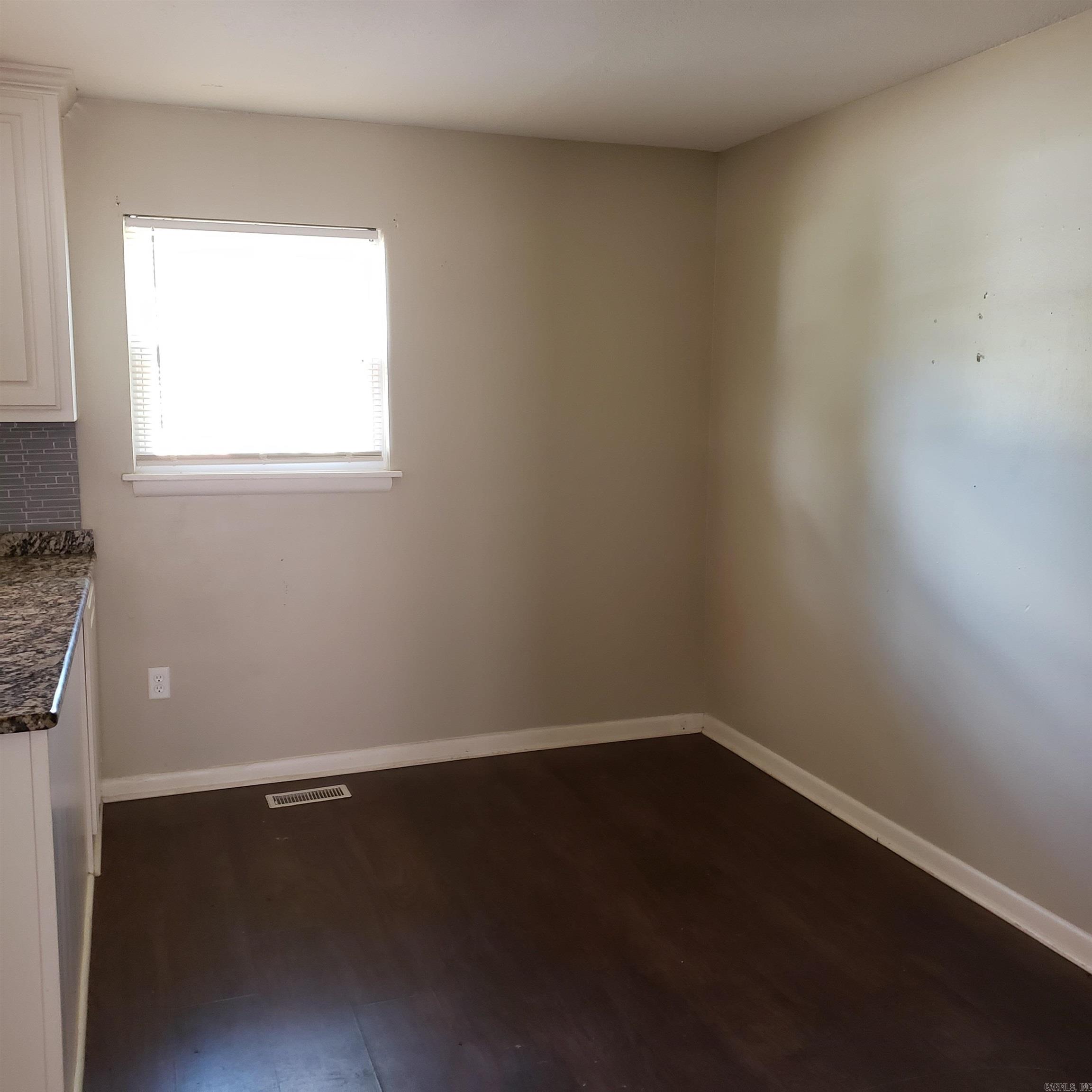 5324 Chandler Street — photo 4