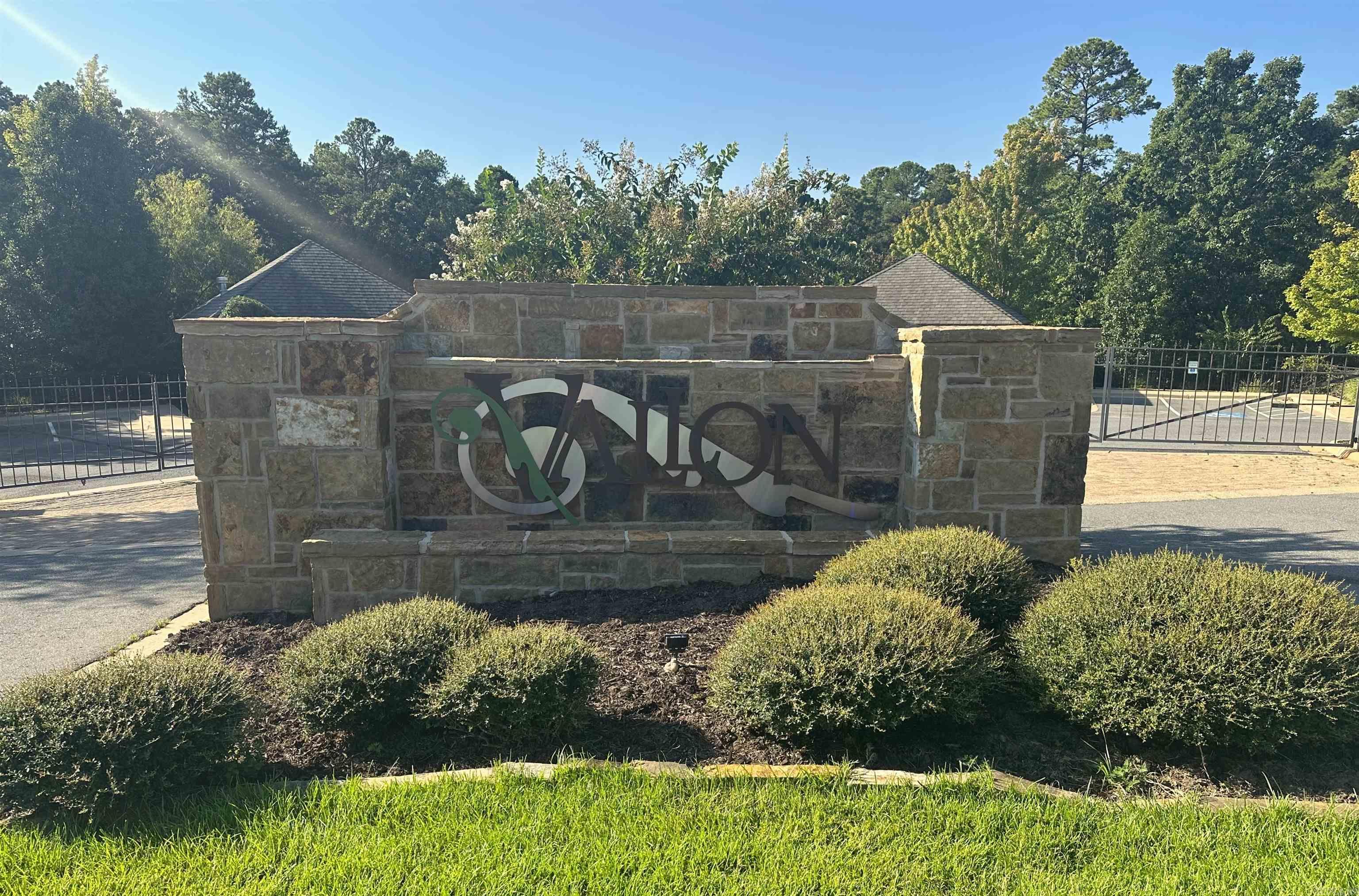 100  Vallon Ln  Little Rock, AR