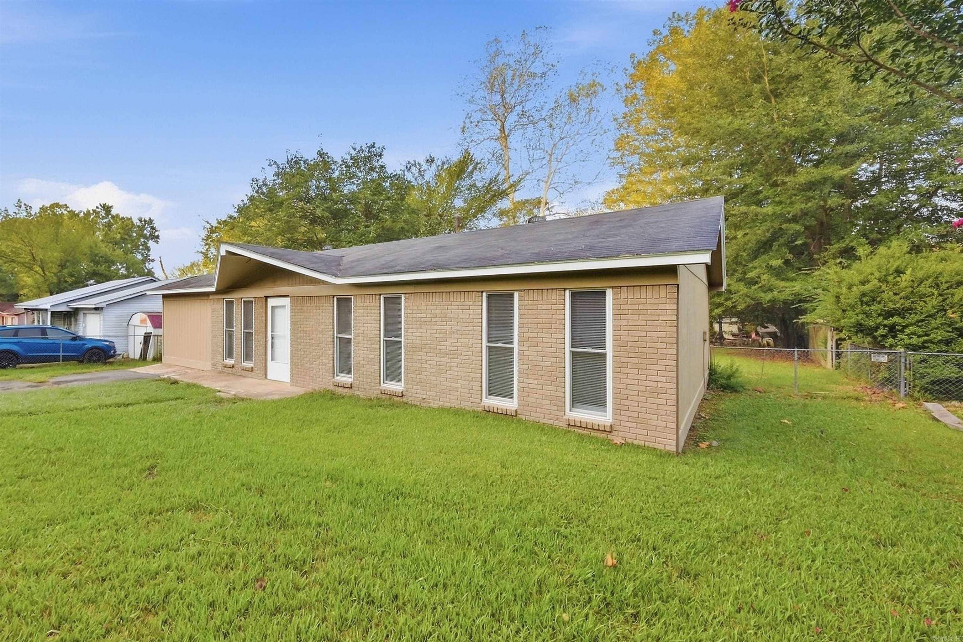 21 Compass Point Street — photo 2