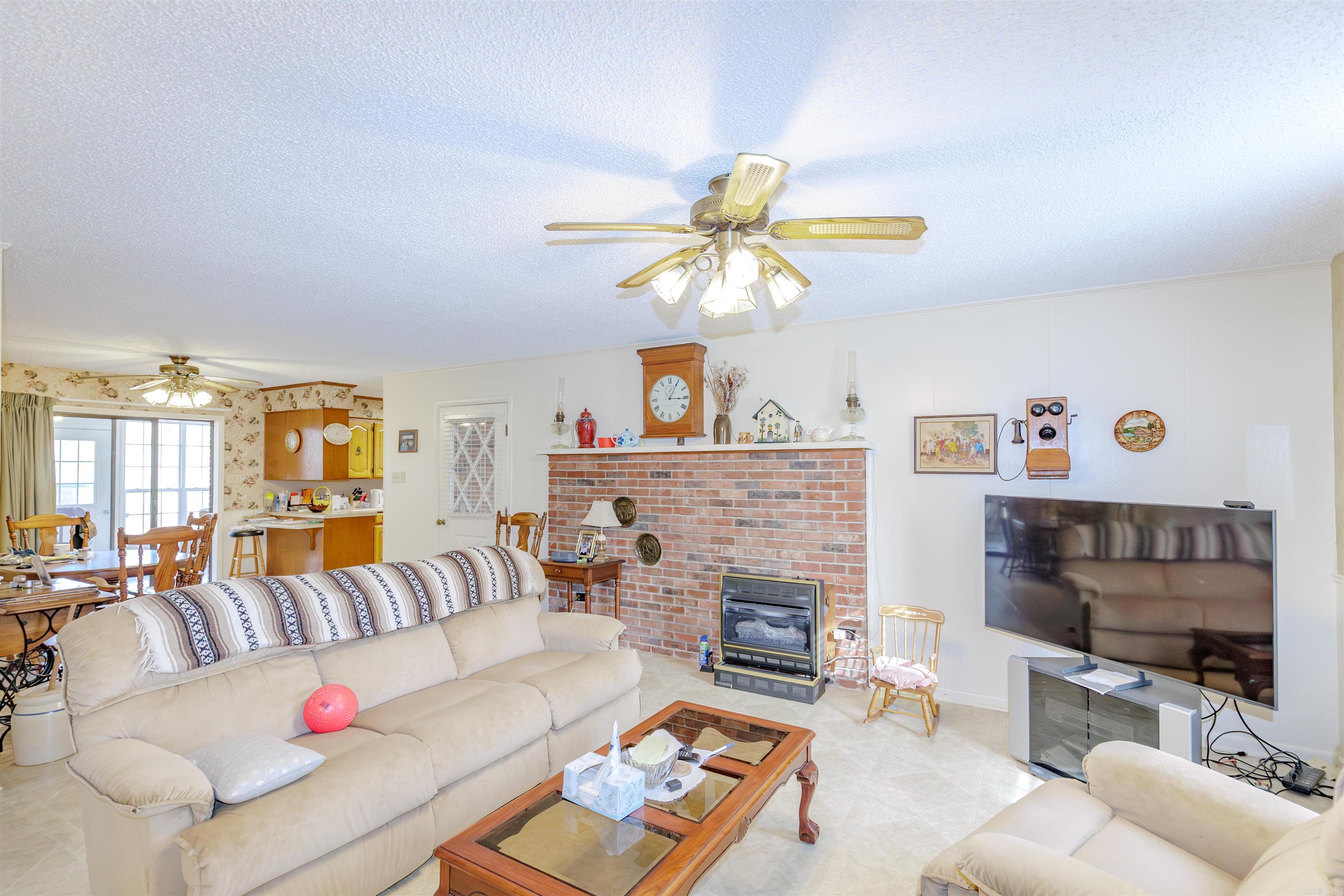 3438 W Highway 60  Perryville, AR