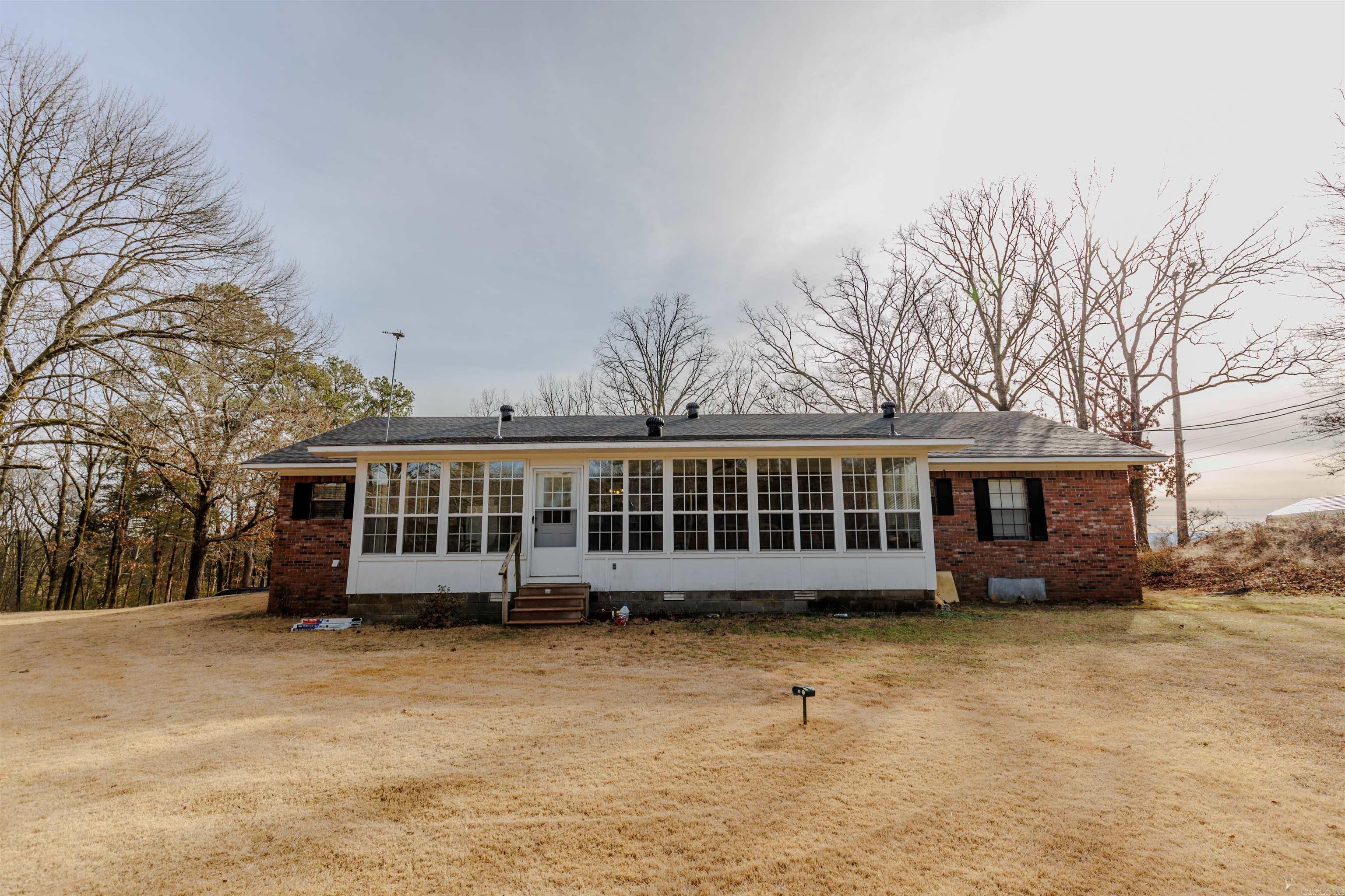 3438 W Highway 60  Perryville, AR