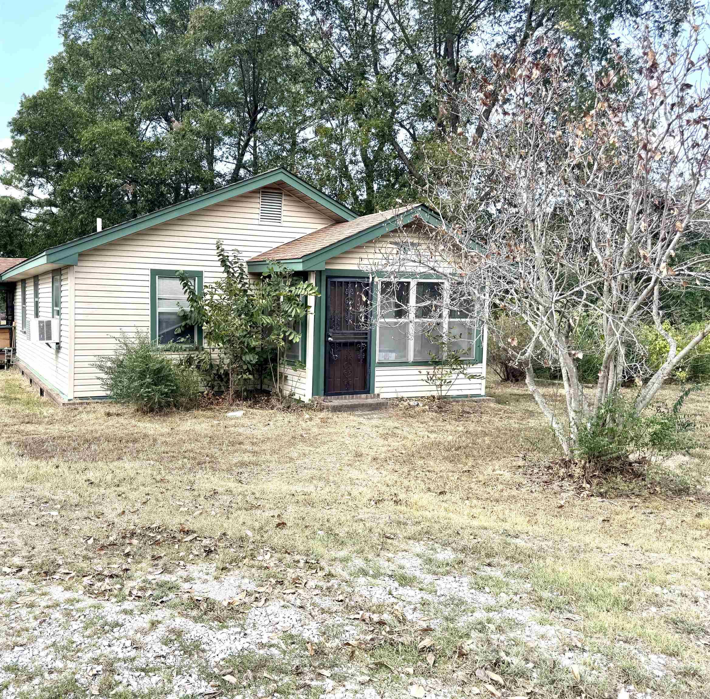 103 N Oak  Brookland, AR