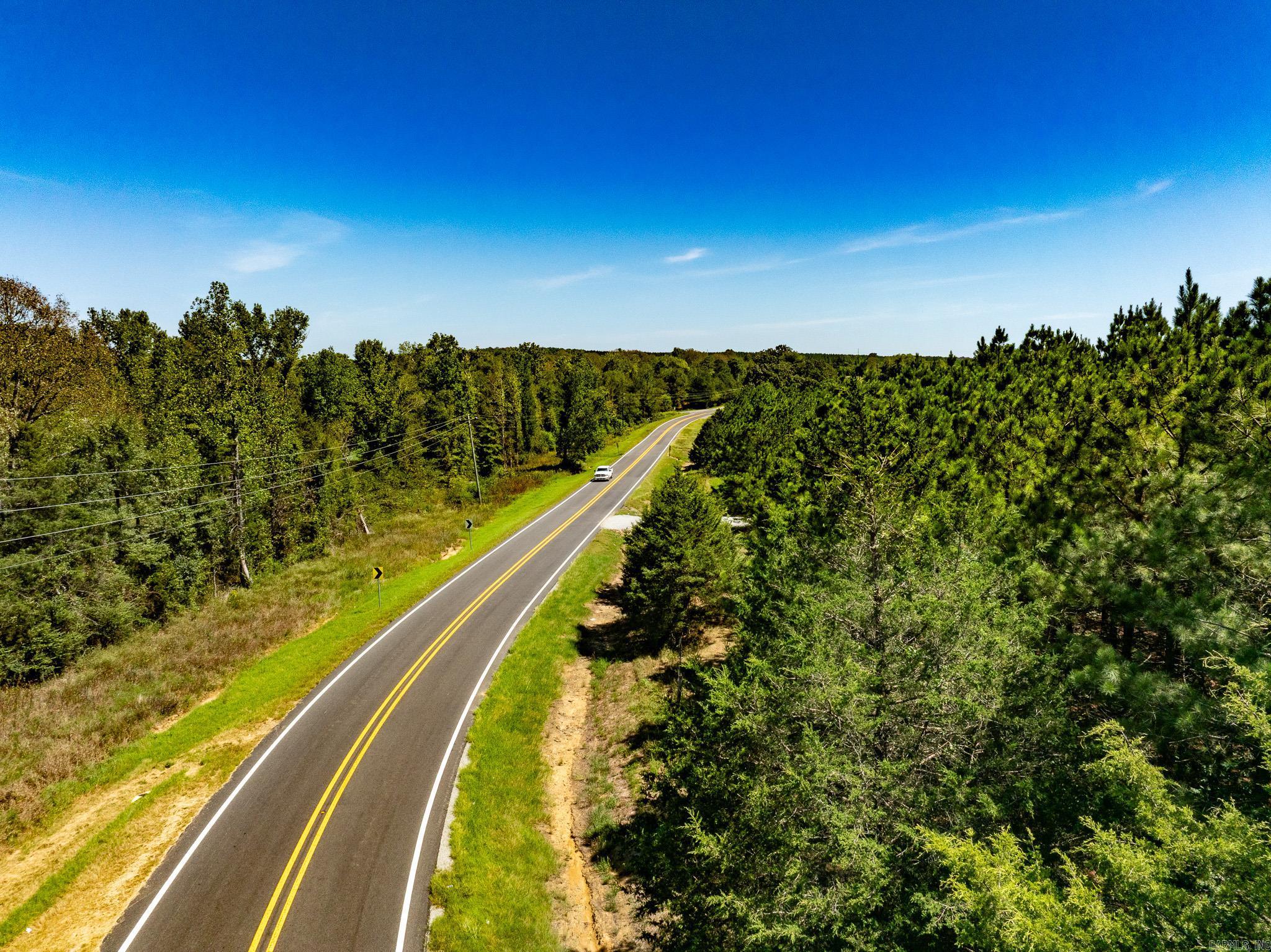 0 Hwy. 31 — exterior