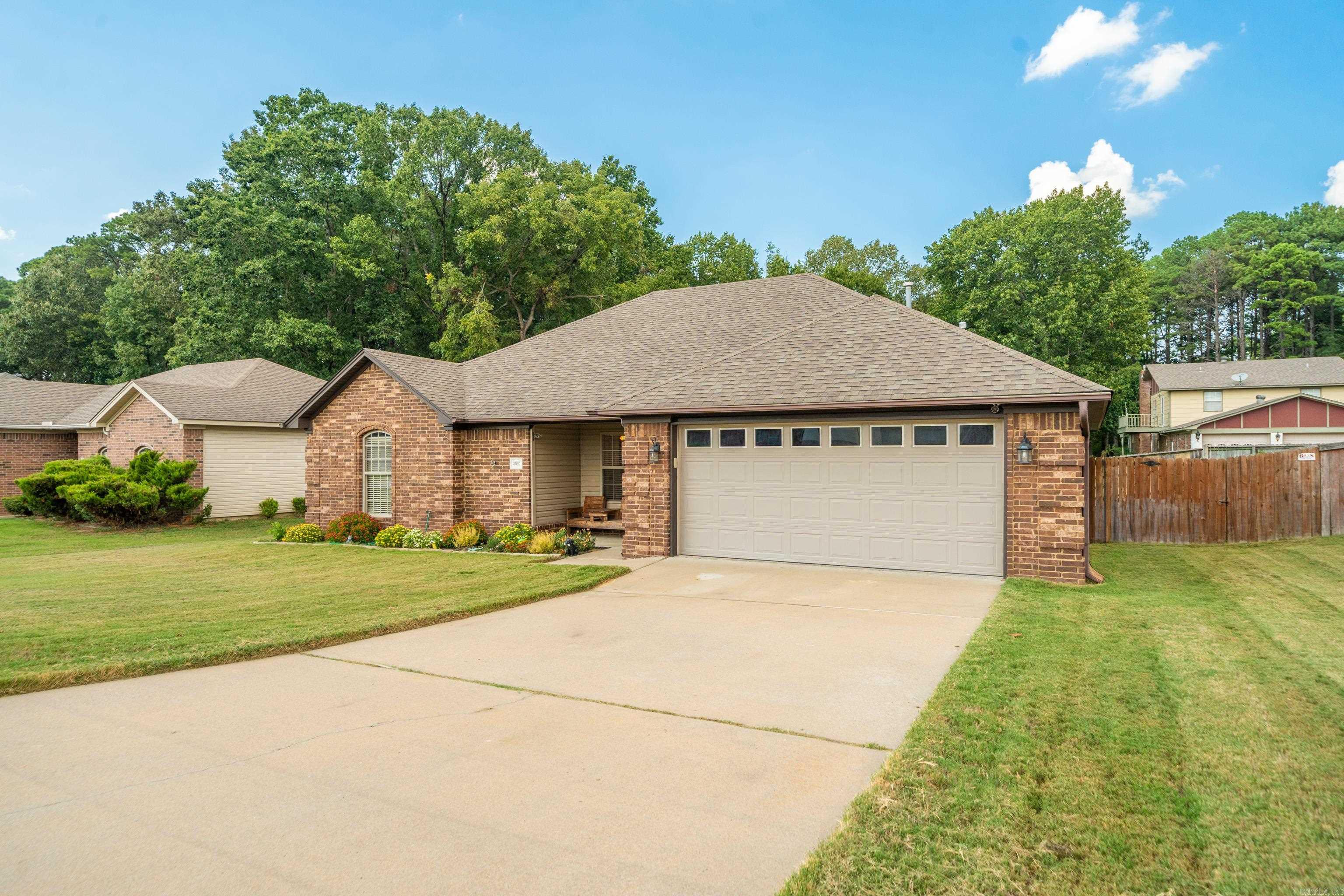 3510 Hampton Drive — photo 2