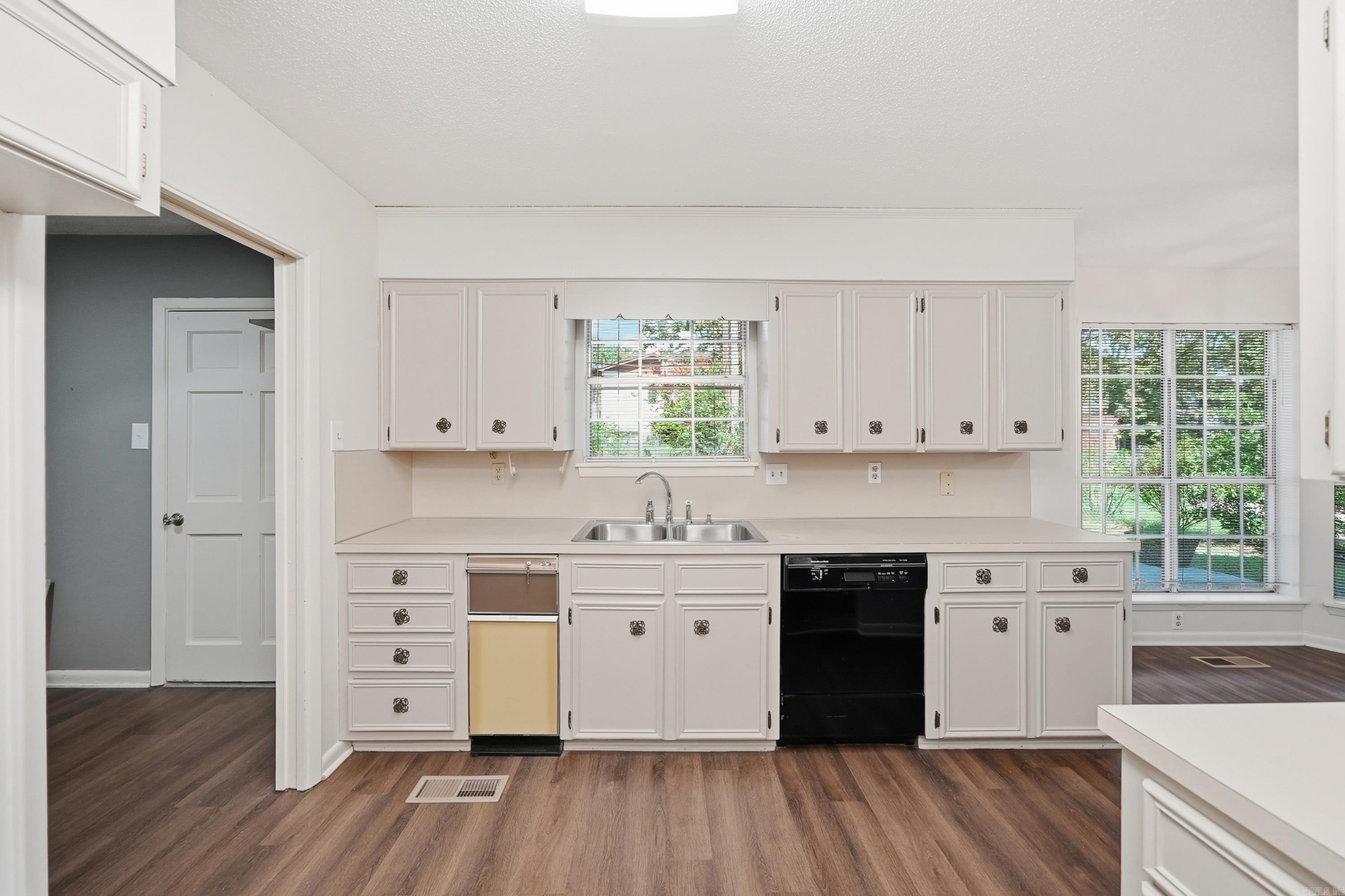 1701 War Eagle  North Little Rock, AR
