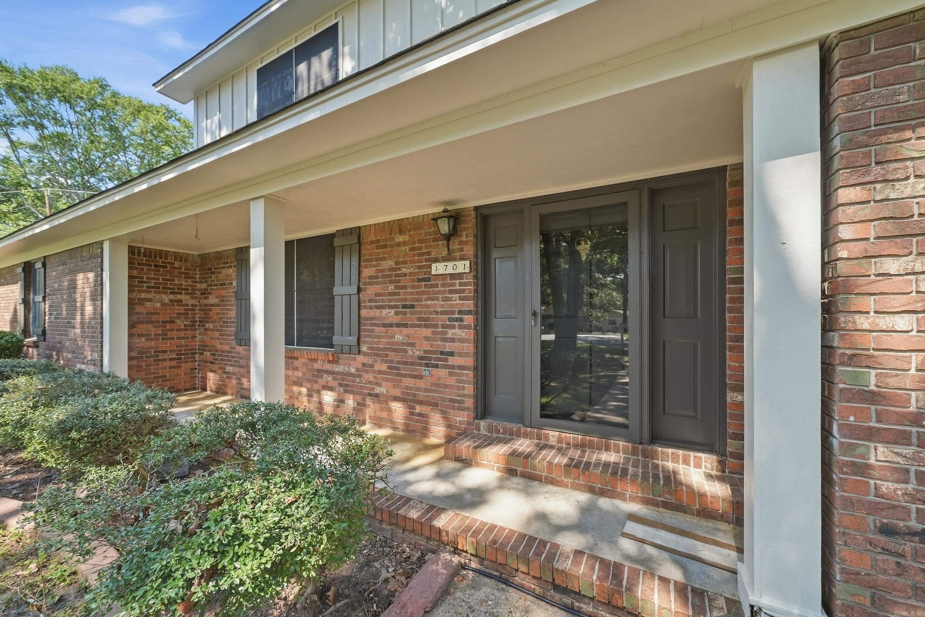1701 War Eagle Drive — photo 3