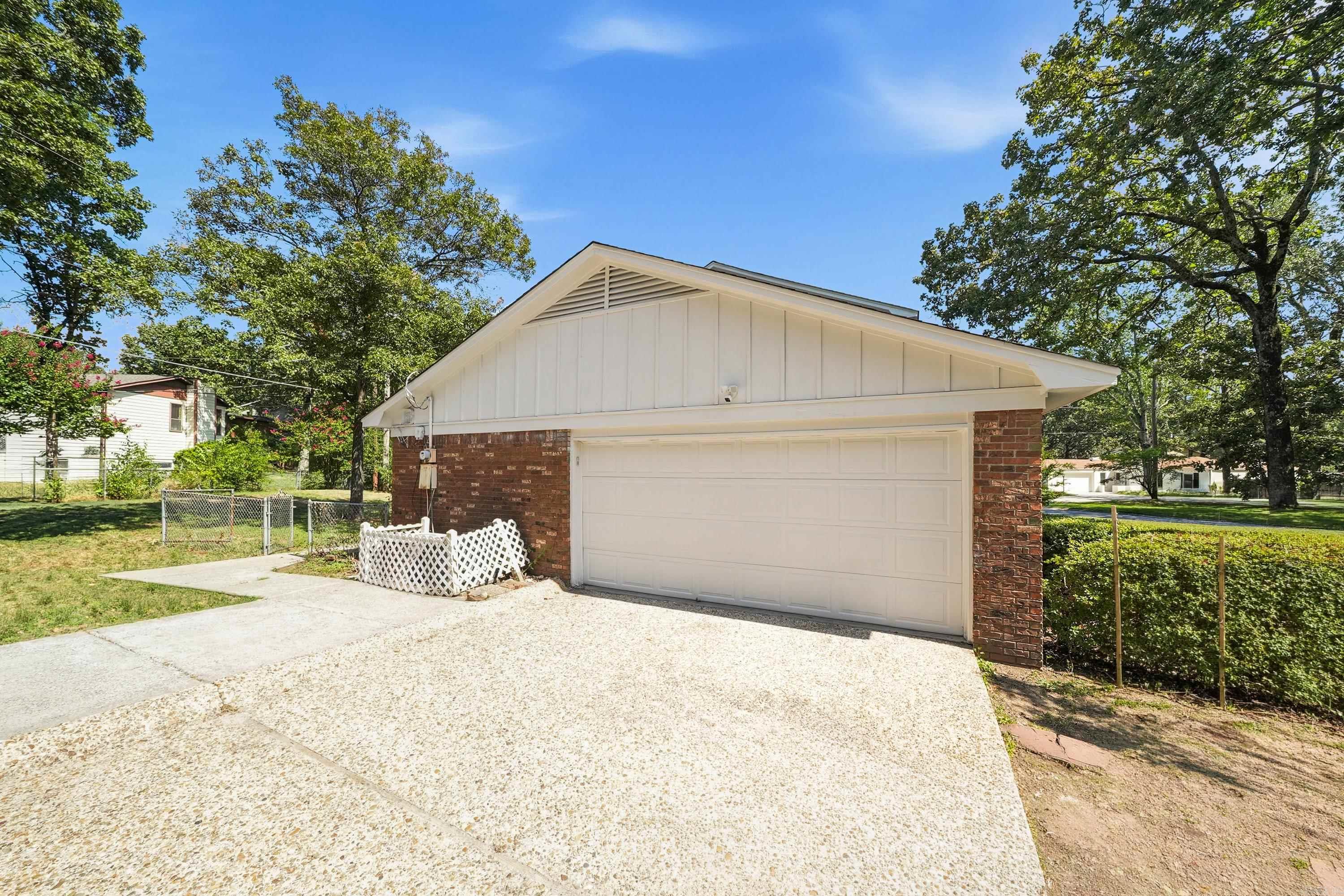 1701 War Eagle  North Little Rock, AR