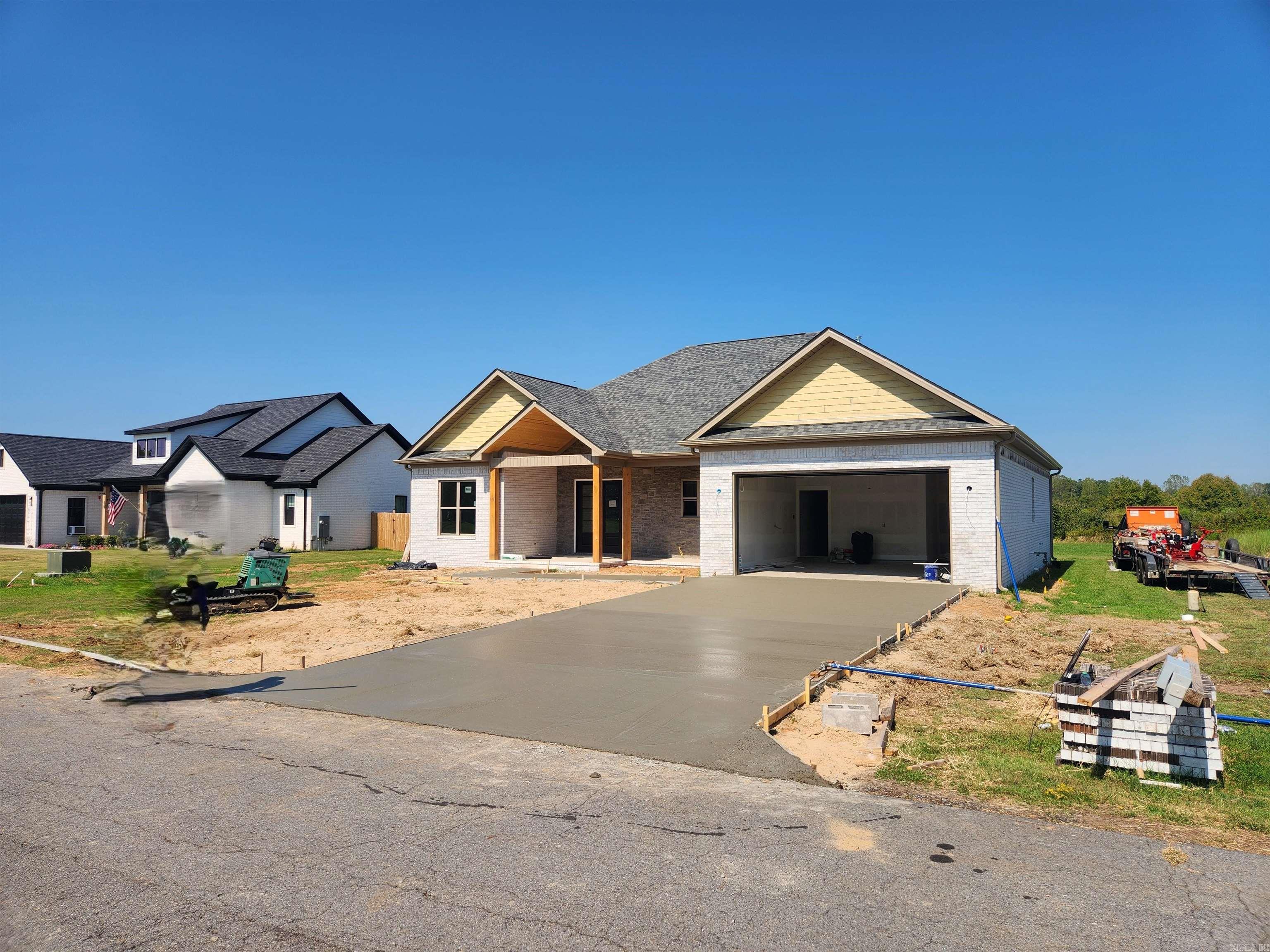 695 Mound View Drive — exterior
