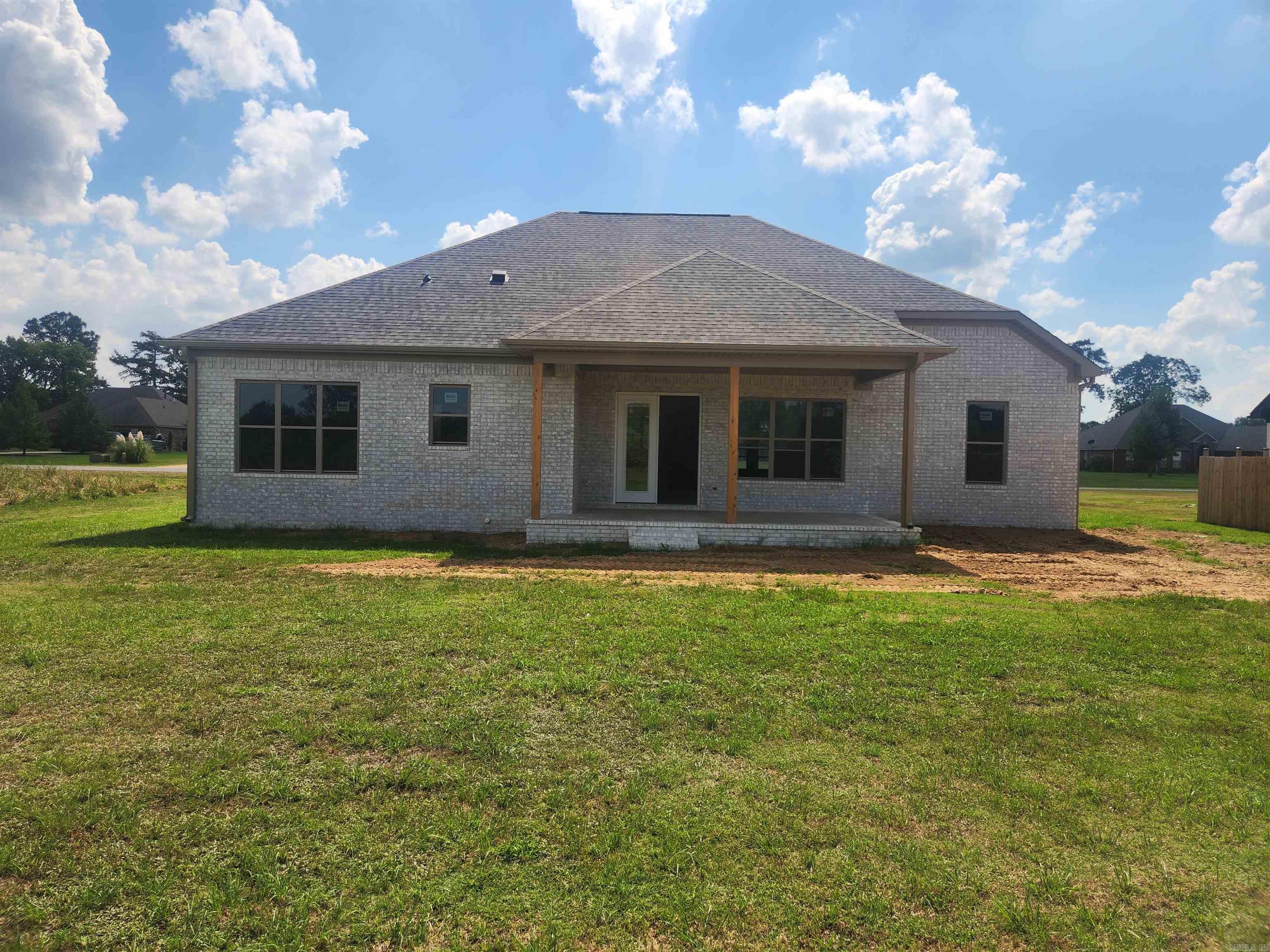695 Mound View  England, AR