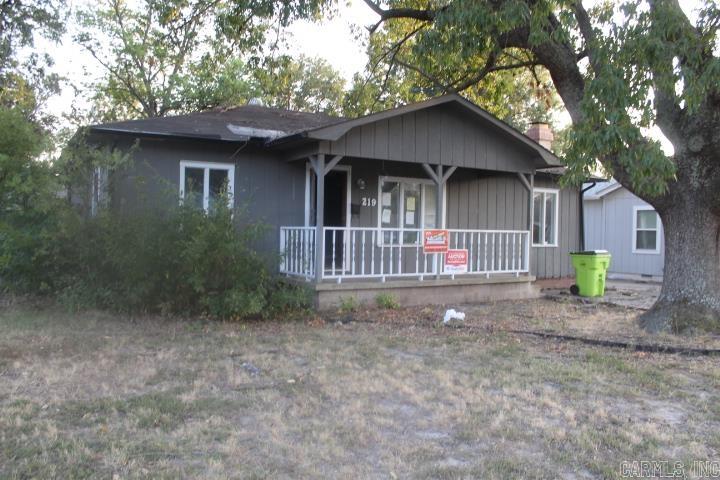 219 W 20th  Stuttgart, AR
