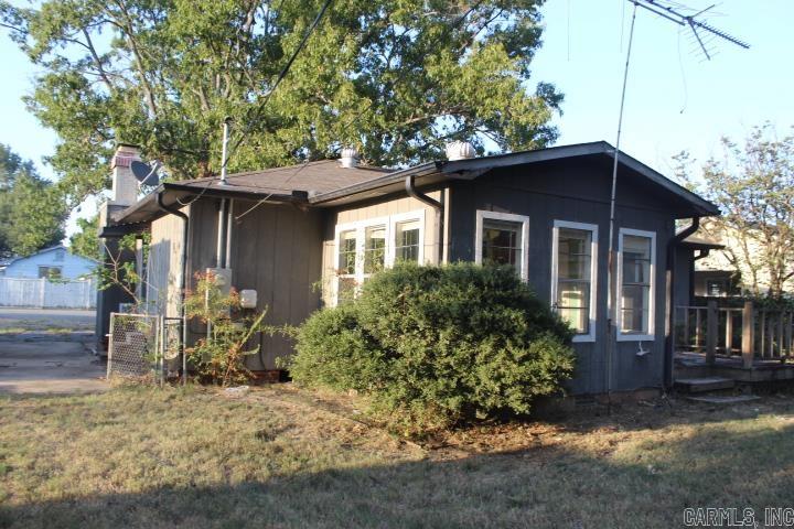 219 W 20th  Stuttgart, AR
