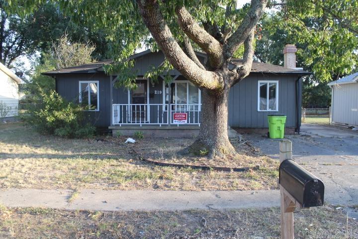 219 W 20th  Stuttgart, AR