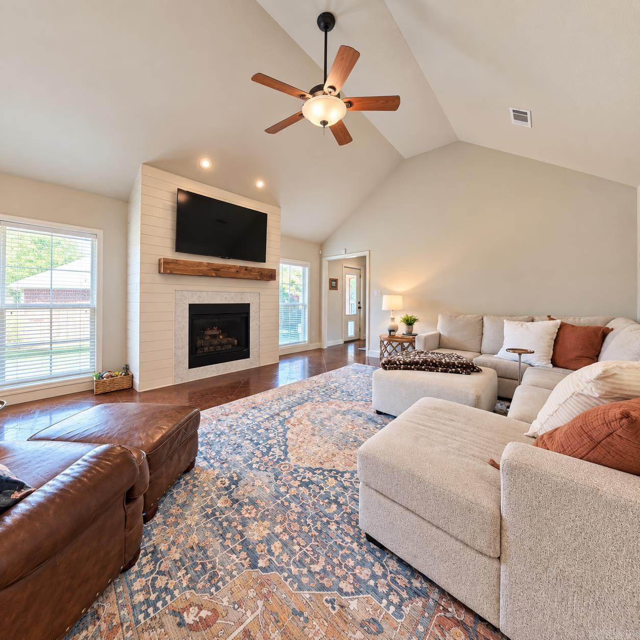 12 Meadowview Dr.  Searcy, AR