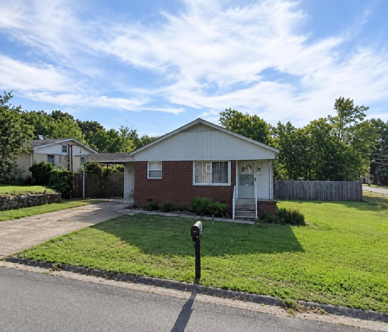 4800 Pike Avenue — exterior