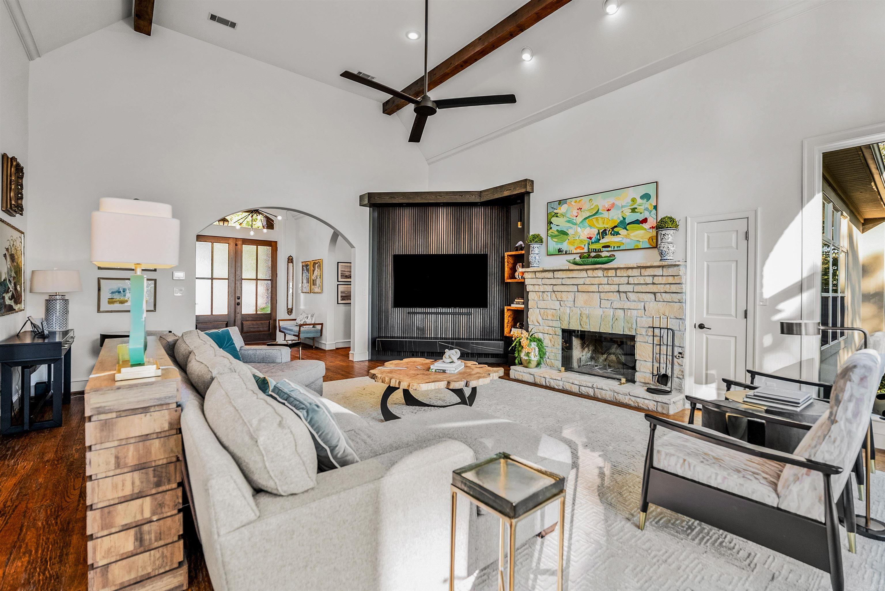 24008 Mills Mountain Road Little Rock, AR 72223