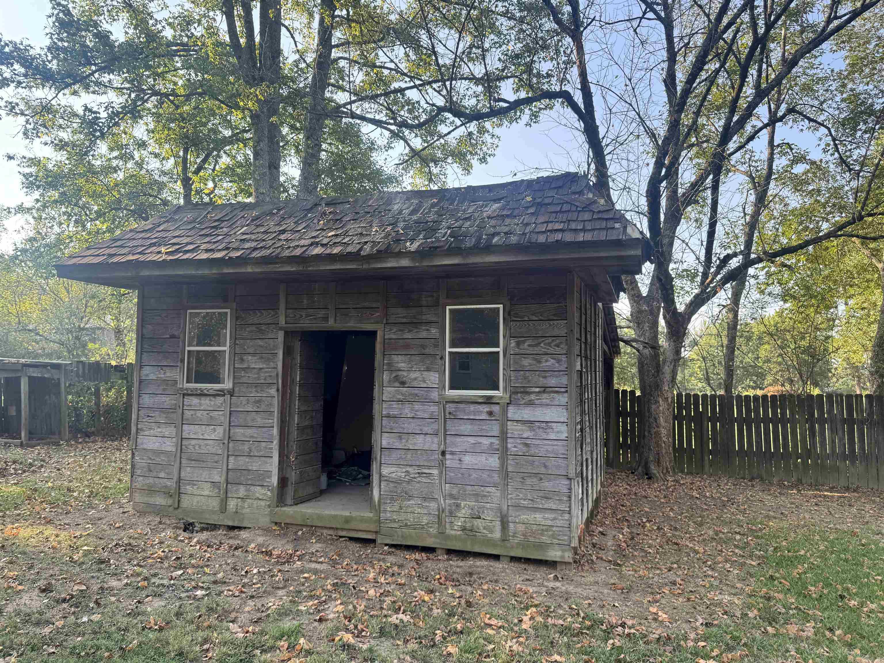 2004 Missouri Ave.  Mena, AR